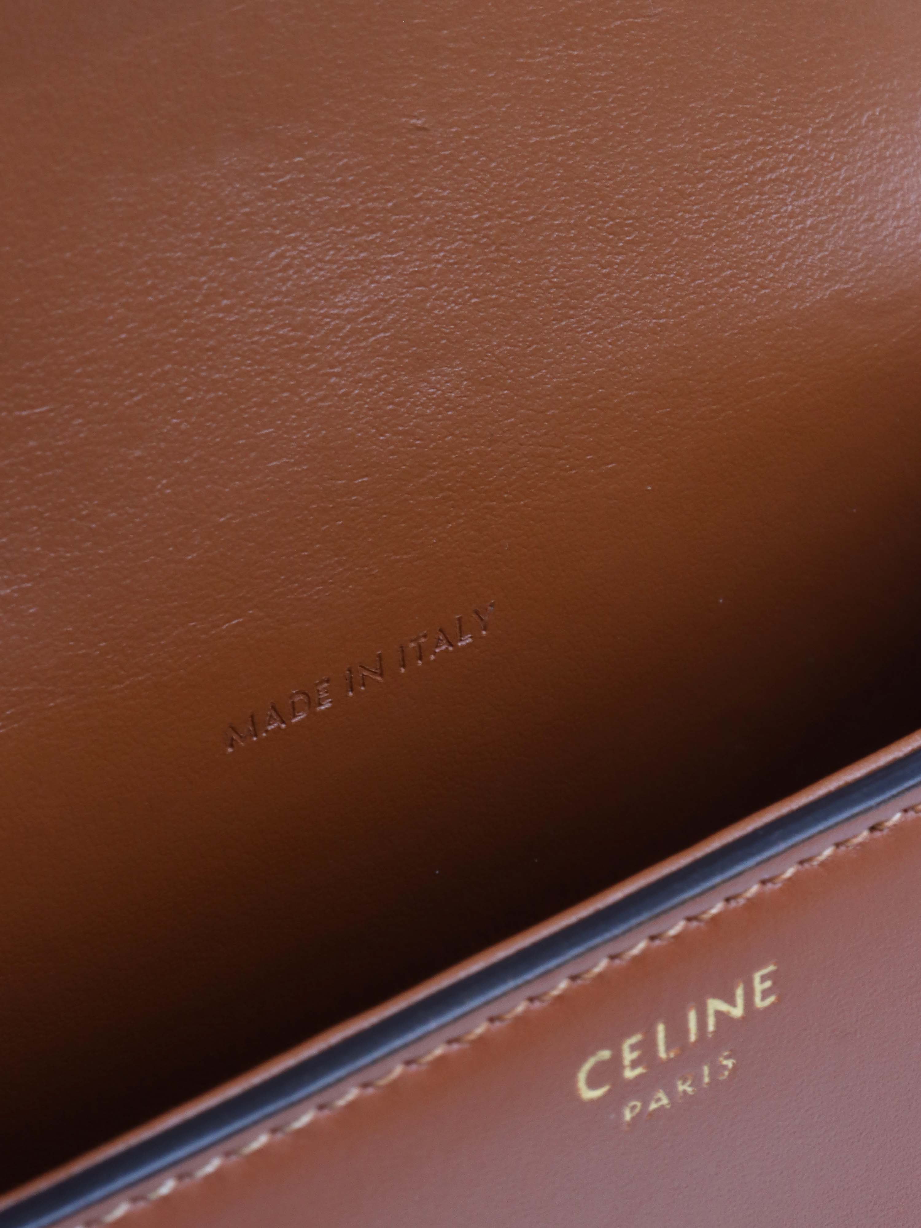Celine Brown Triumph Cuir Mini Besace Bag.