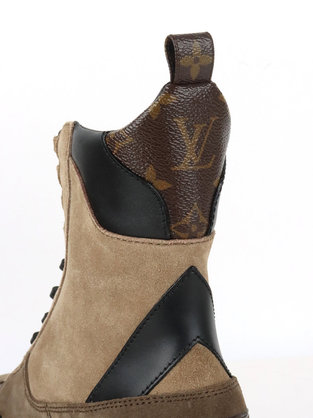 Louis Vuitton laureate Dessert Boots size 37.5