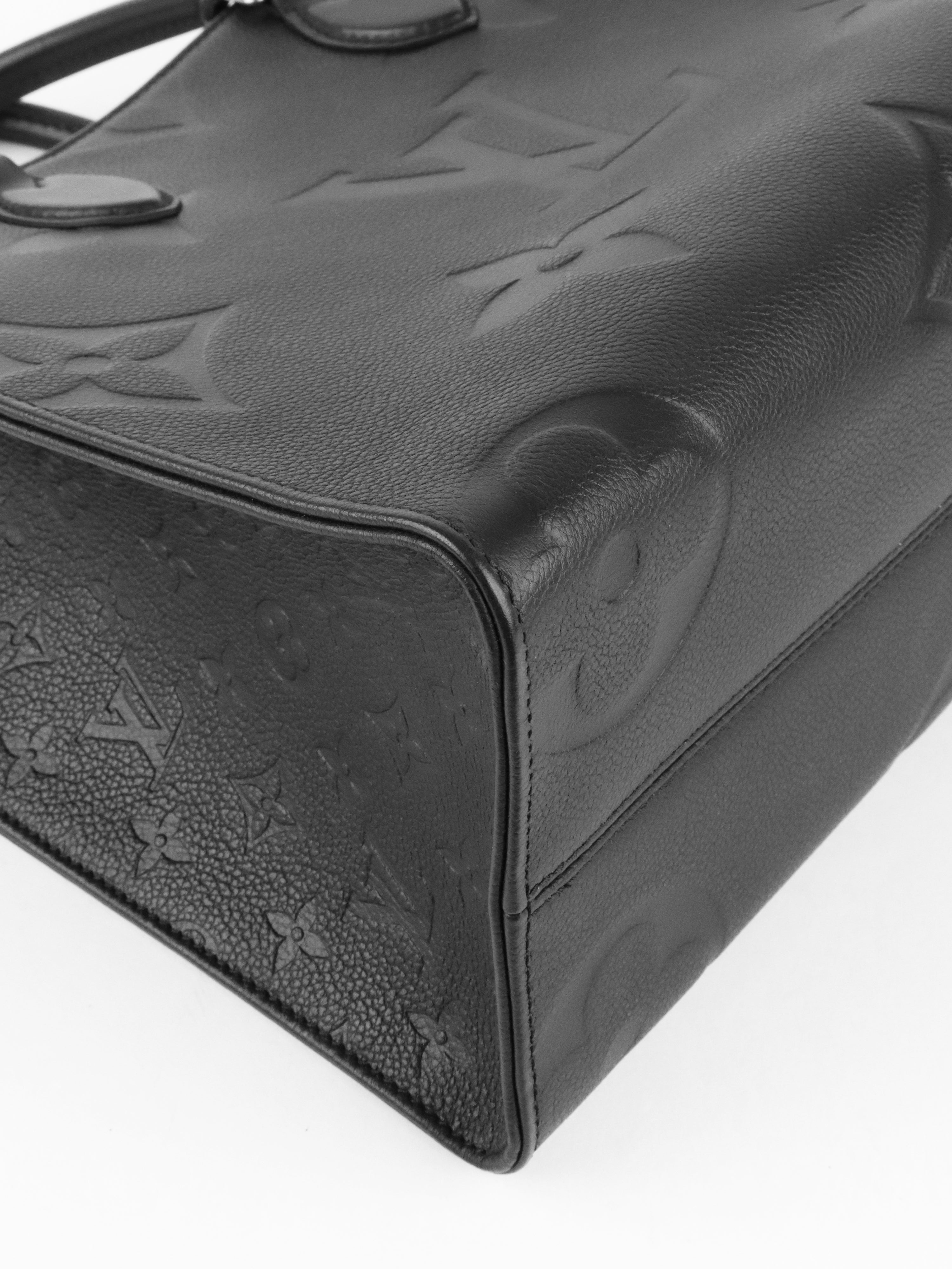 Louis Vuitton Black Empreinte OnTheGo MM