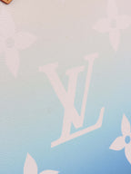 Louis Vuitton Beige/Blue Ombre OnTheGo GM Pool