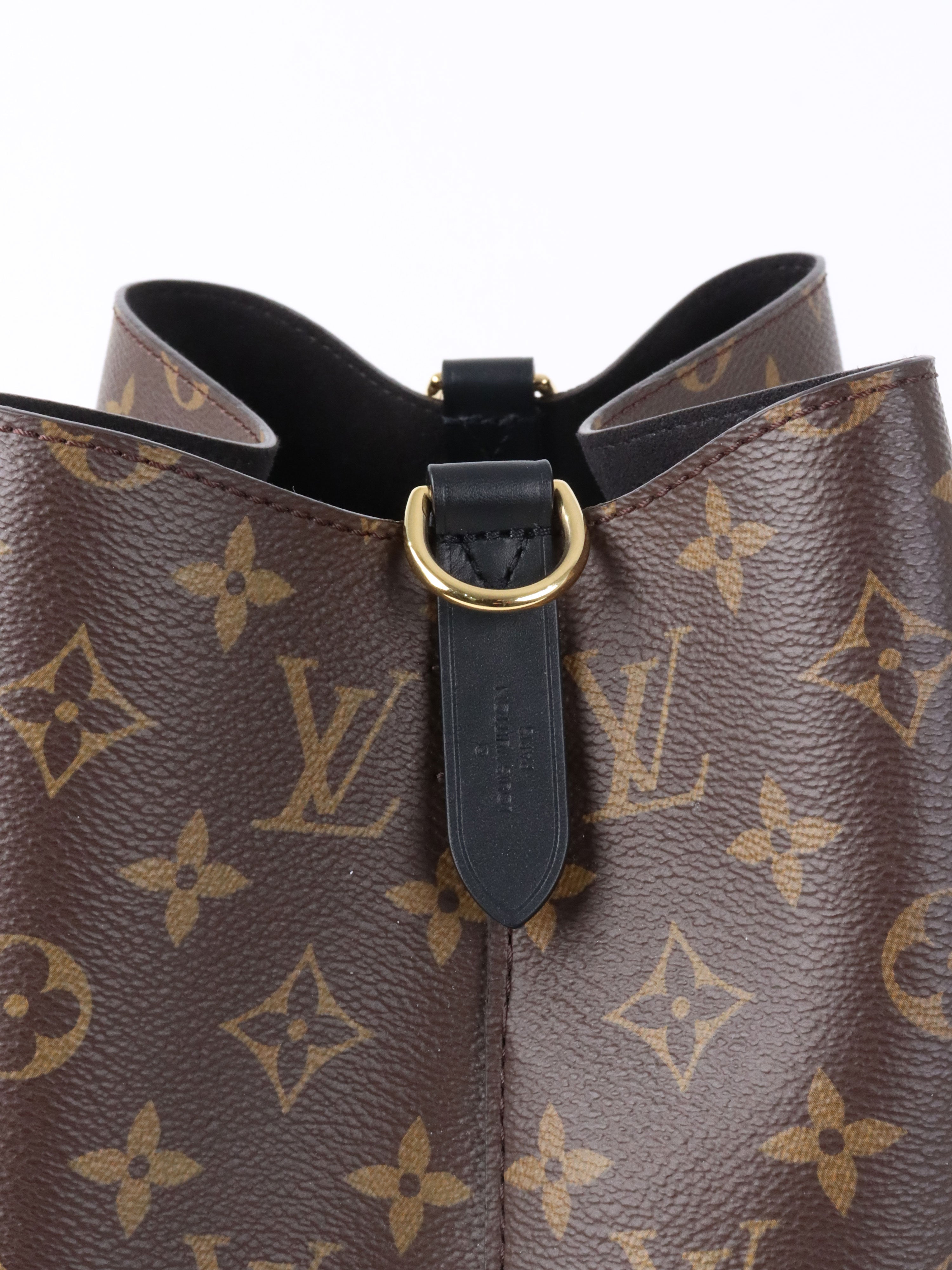 Louis Vuitton Black Monogram NéoNoé Bag.