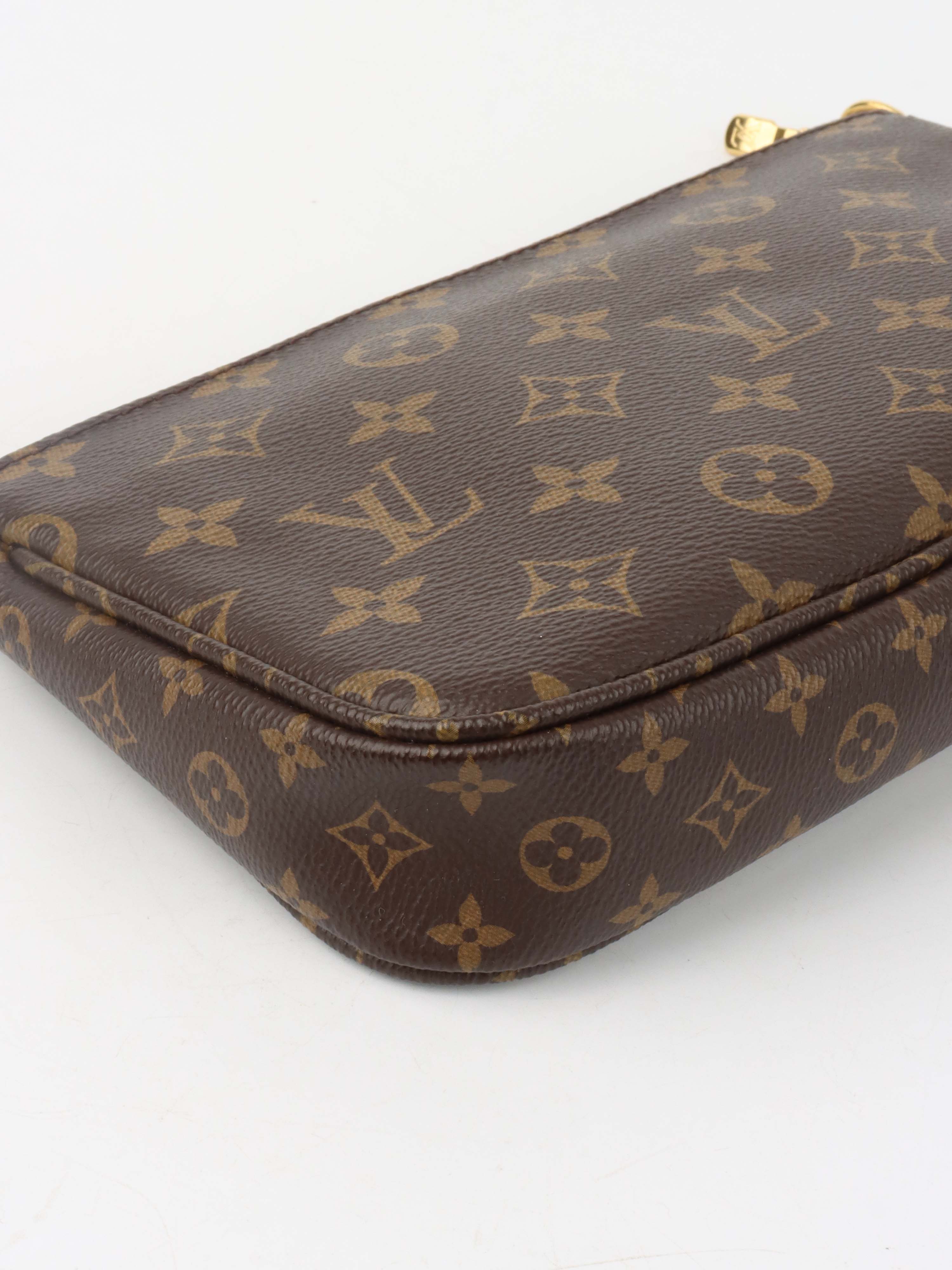 Louis Vuitton Khaki Multi Pochette Accessorises.
