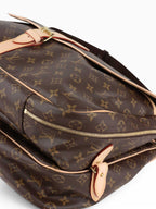 Louis Vuitton Monogram Hunting Bag