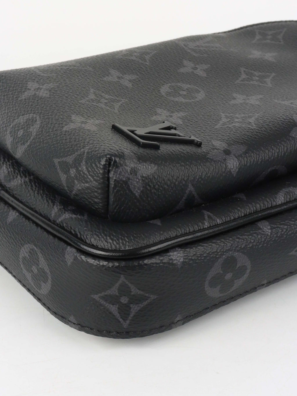 Louis Vuitton Avenue Slingbag PM.