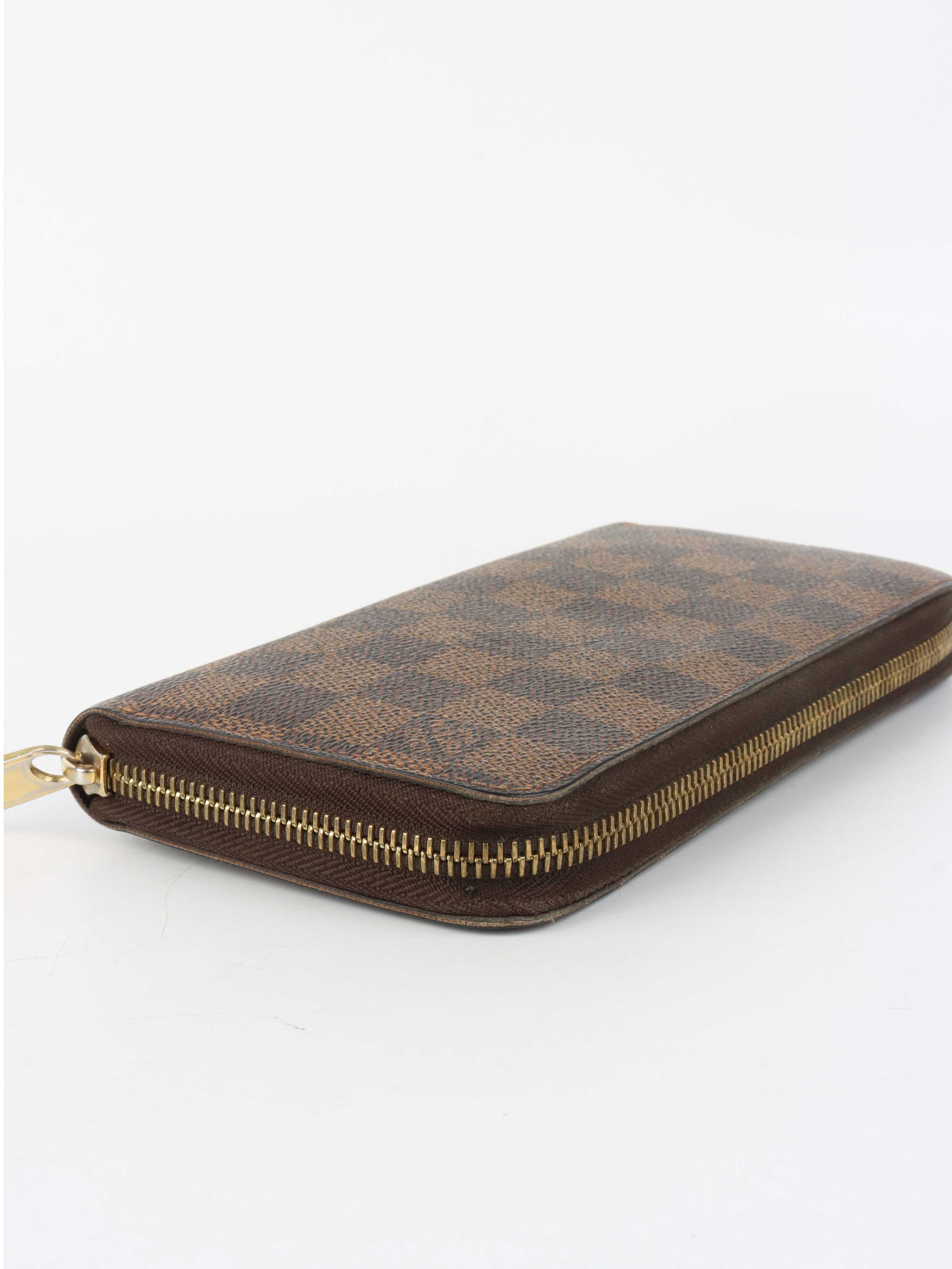 Louis Vuitton Damier Ebene Zippy Wallet