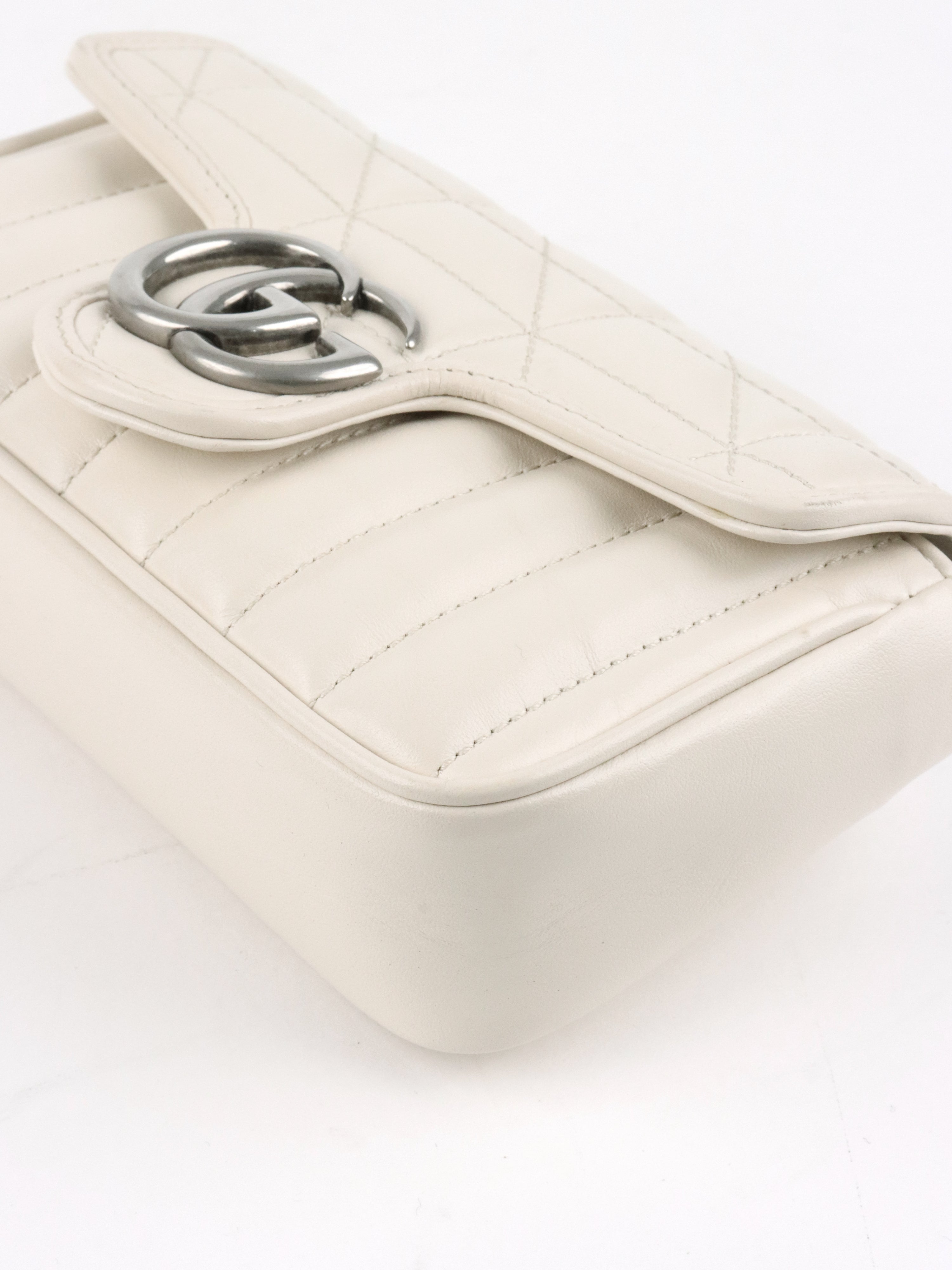 Gucci Super Mini White Chain Bag
