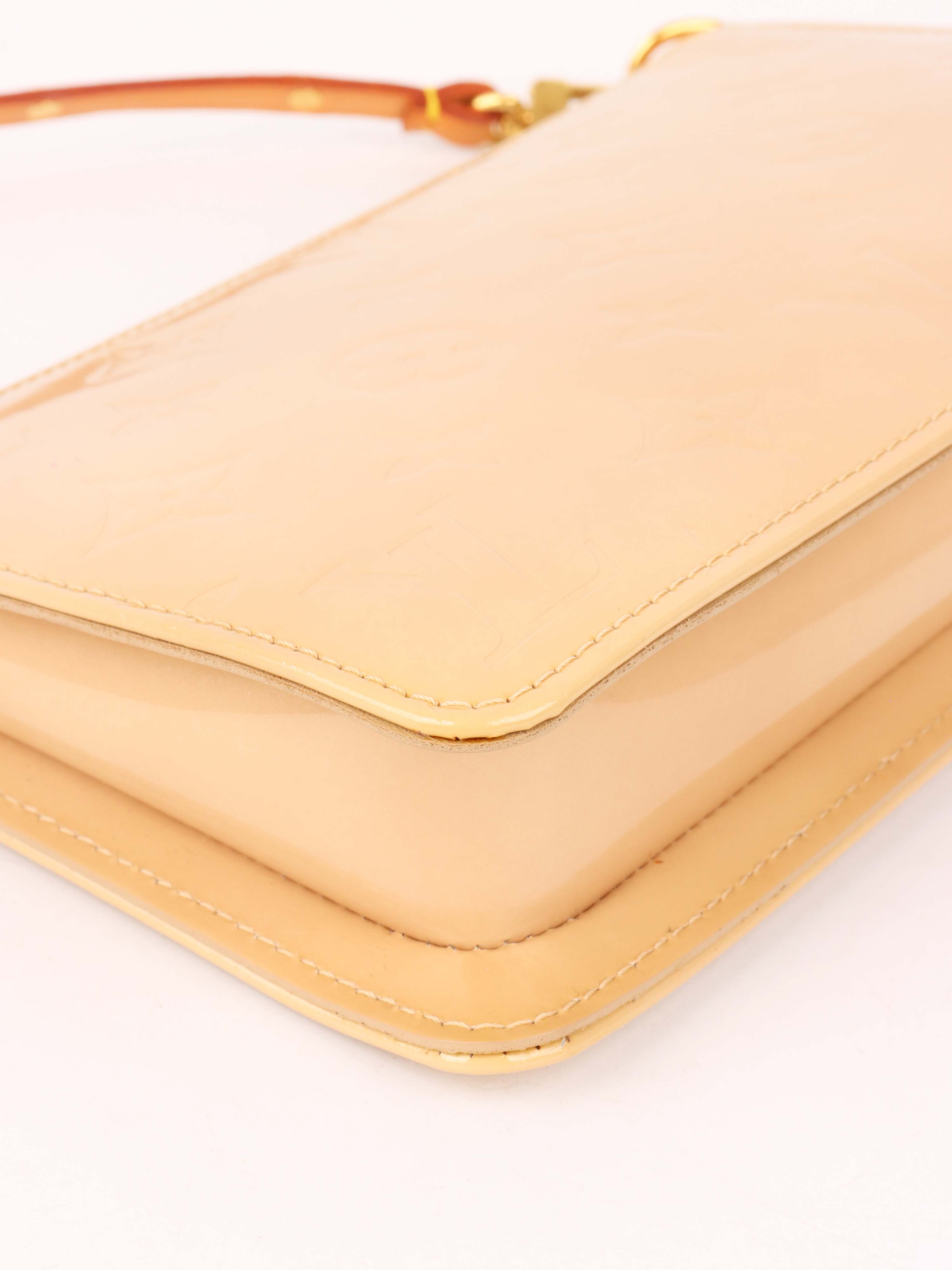 Louis Vuitton Beige Monogram Vernis Lexington Pochette.