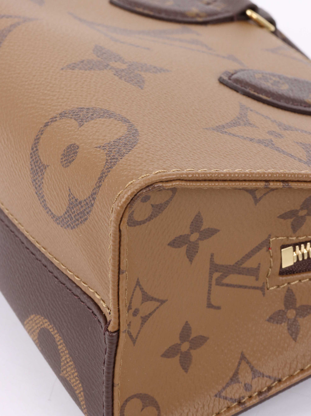 Louis Vuitton OnTheGo East West Bag.