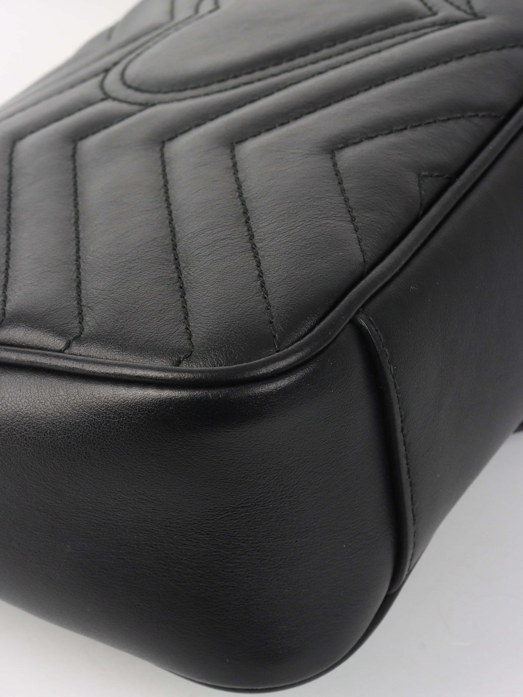 Gucci Black Small Marmont Shoulder Bag.