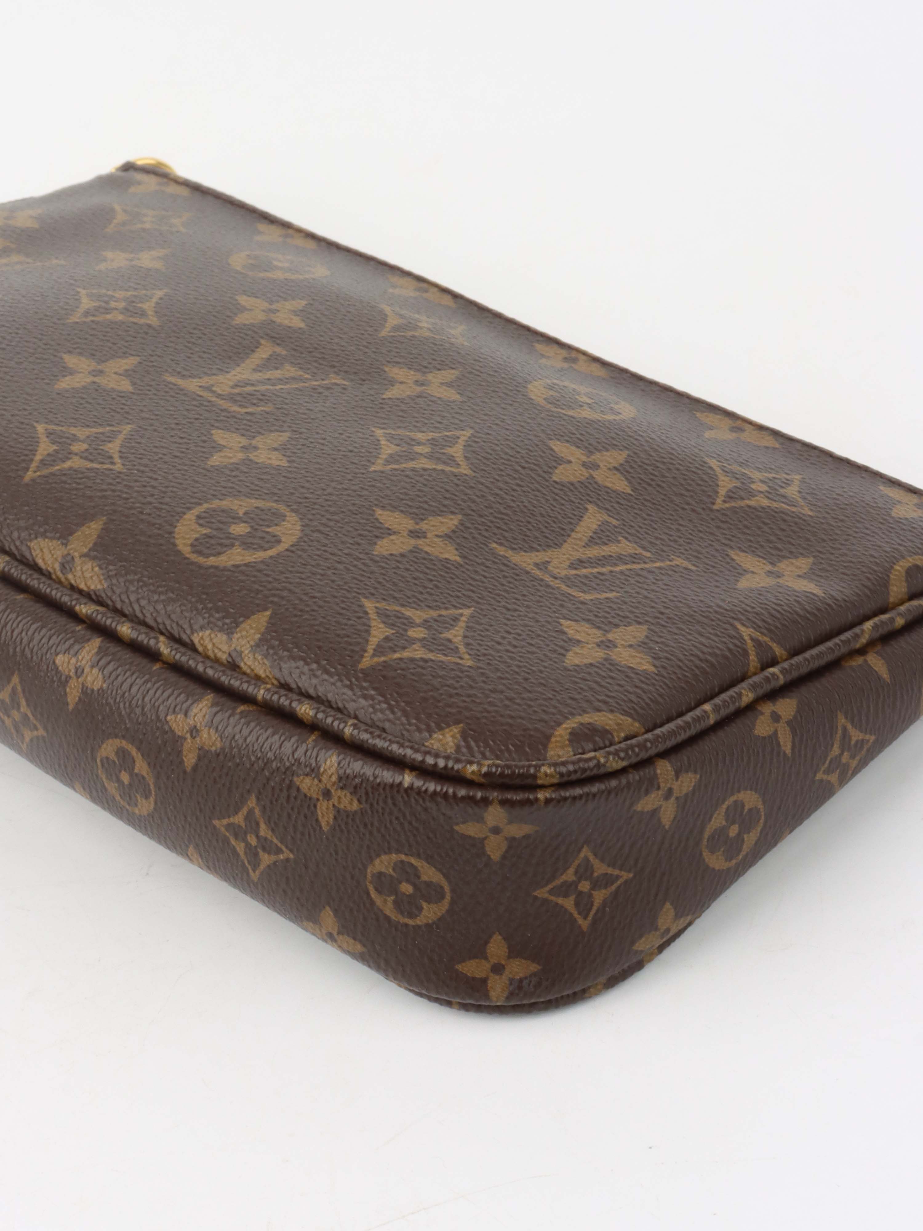 Louis Vuitton Khaki Multi Pochette Accessorises.
