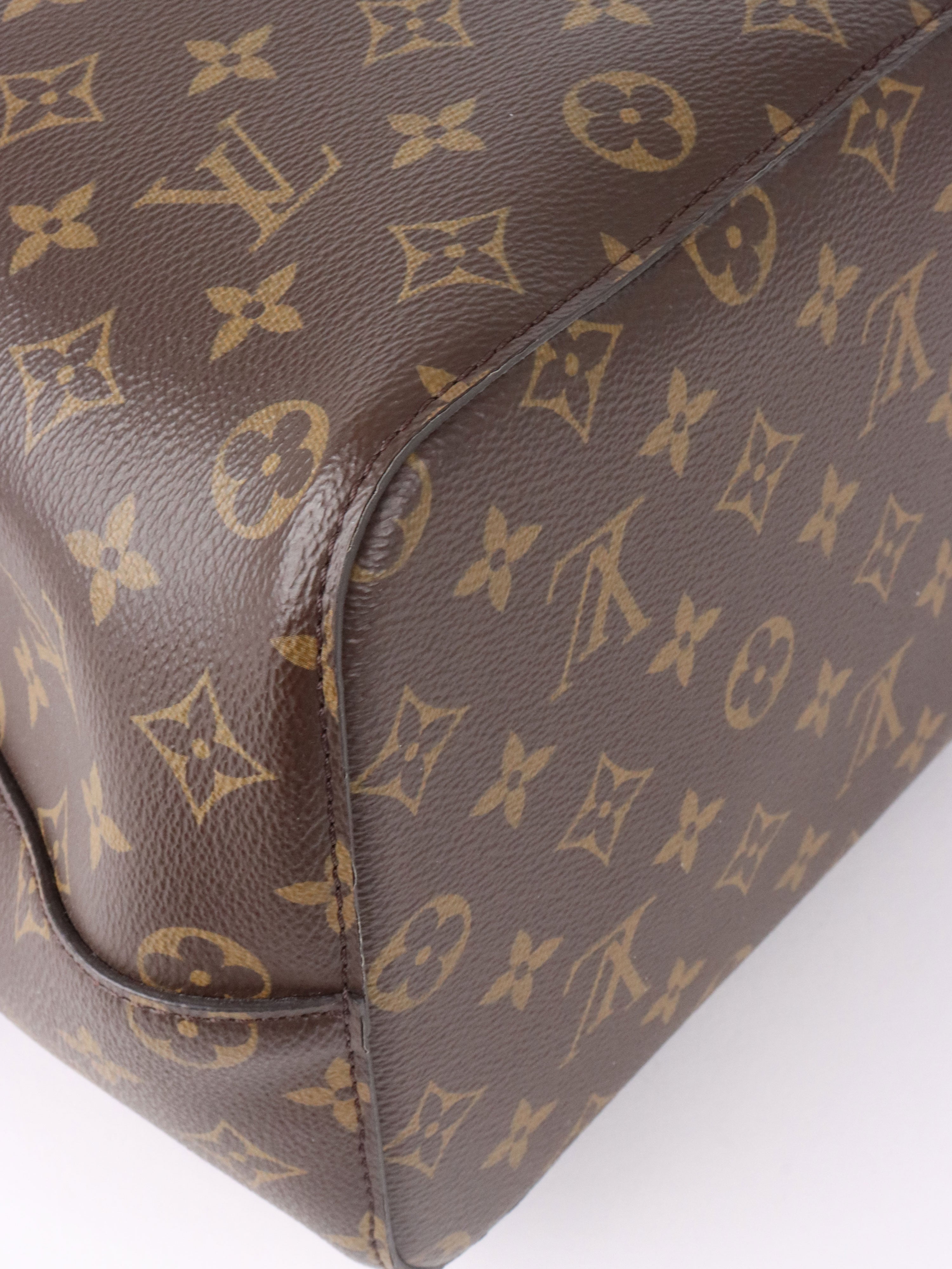 Louis Vuitton Black Monogram NéoNoé Bag.