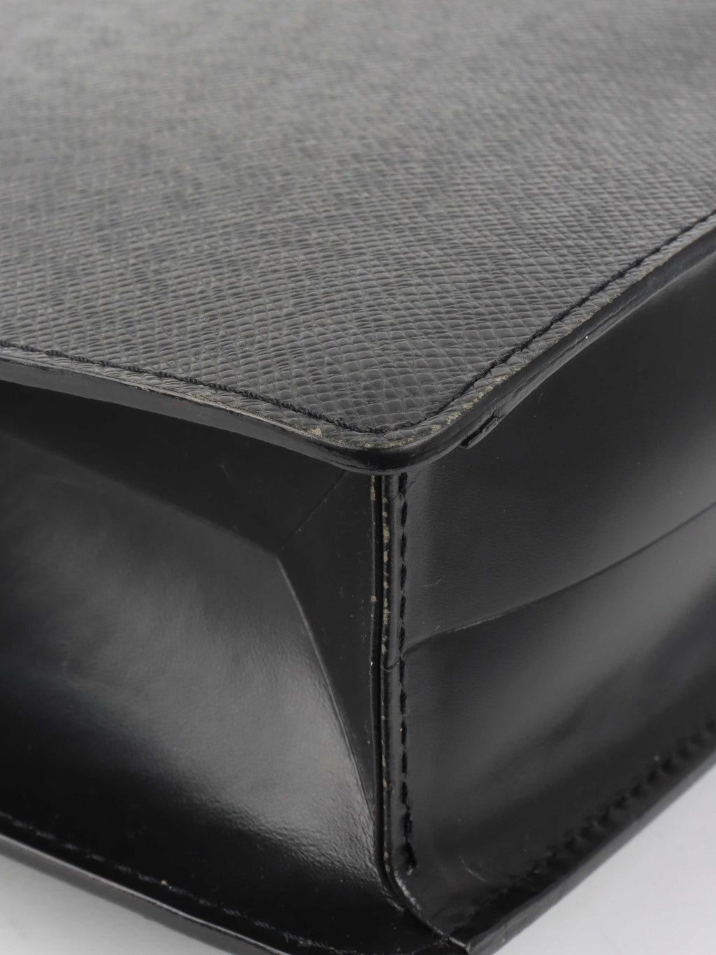 Louis Vuitton Black Vintage Monceau Messenger Bag.