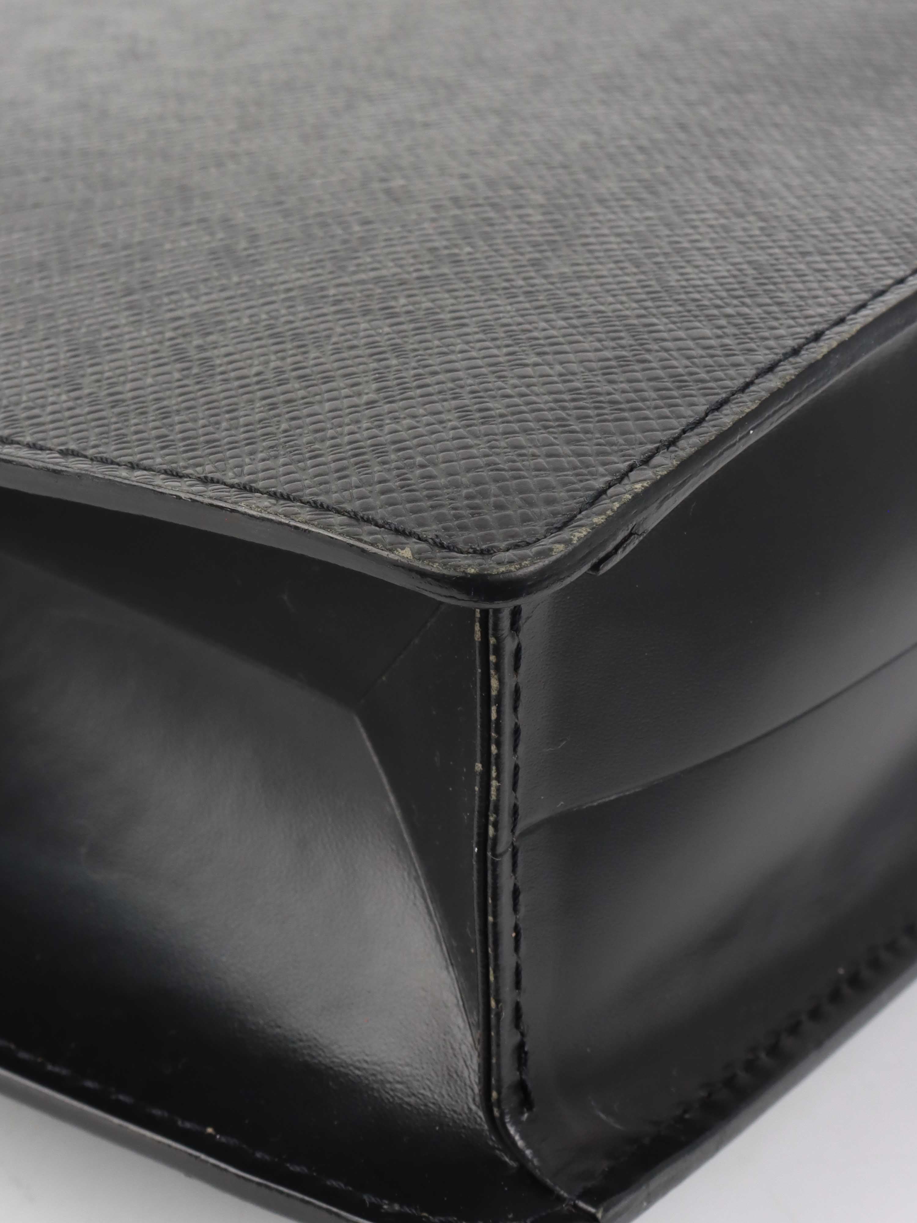Louis Vuitton Black Vintage Monceau Messenger Bag.