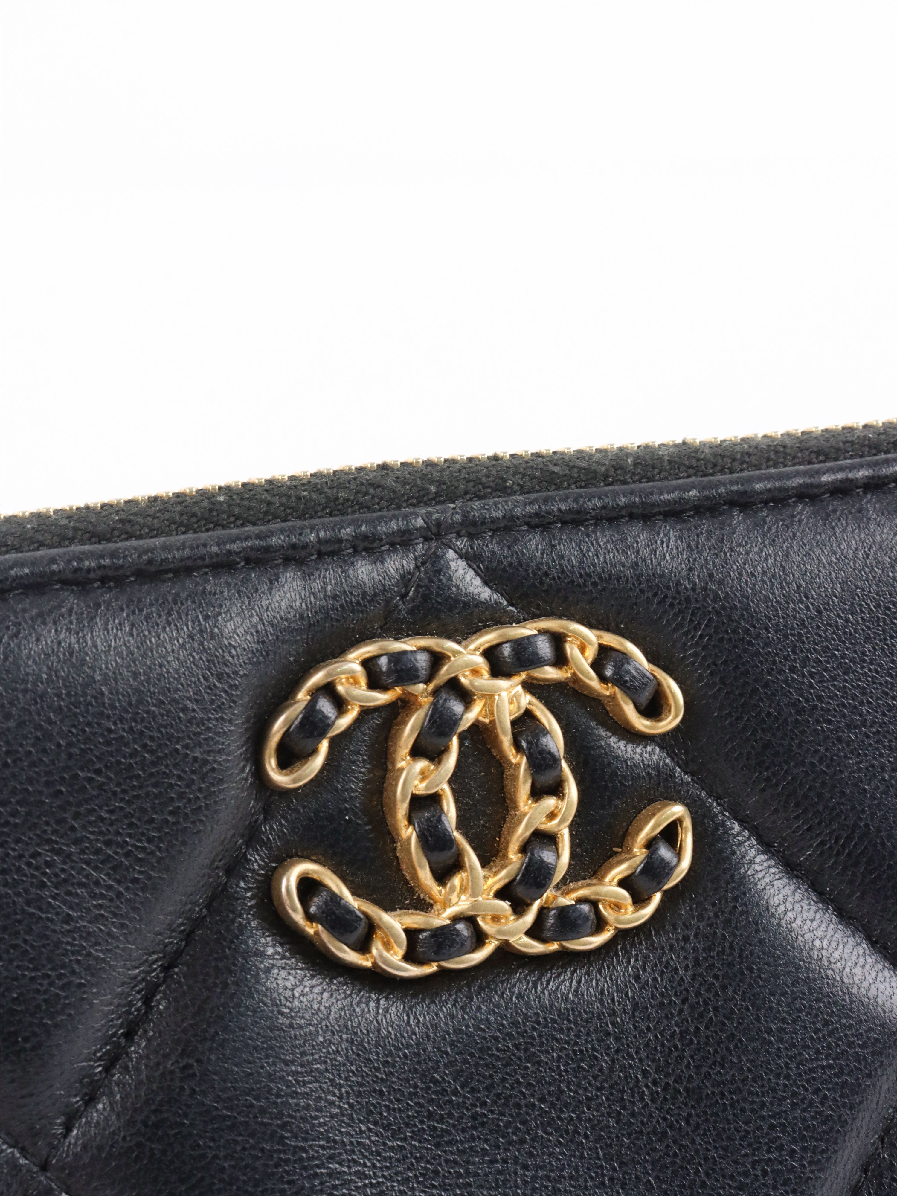 Chanel 19 Quilted Black Zipped Lambskin Coin Purse