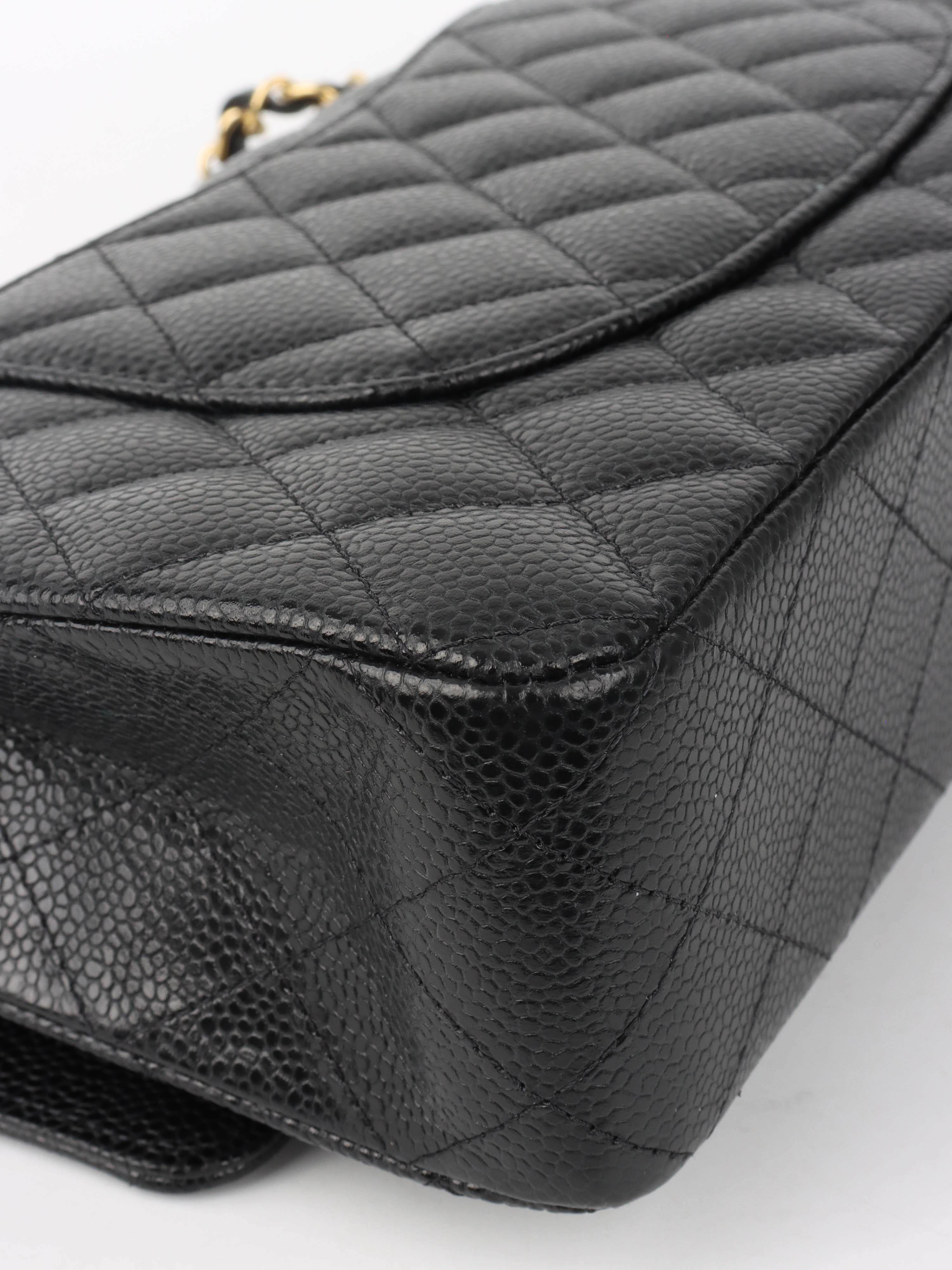 Chanel Black Medium Caviar Classic Flap GHW.