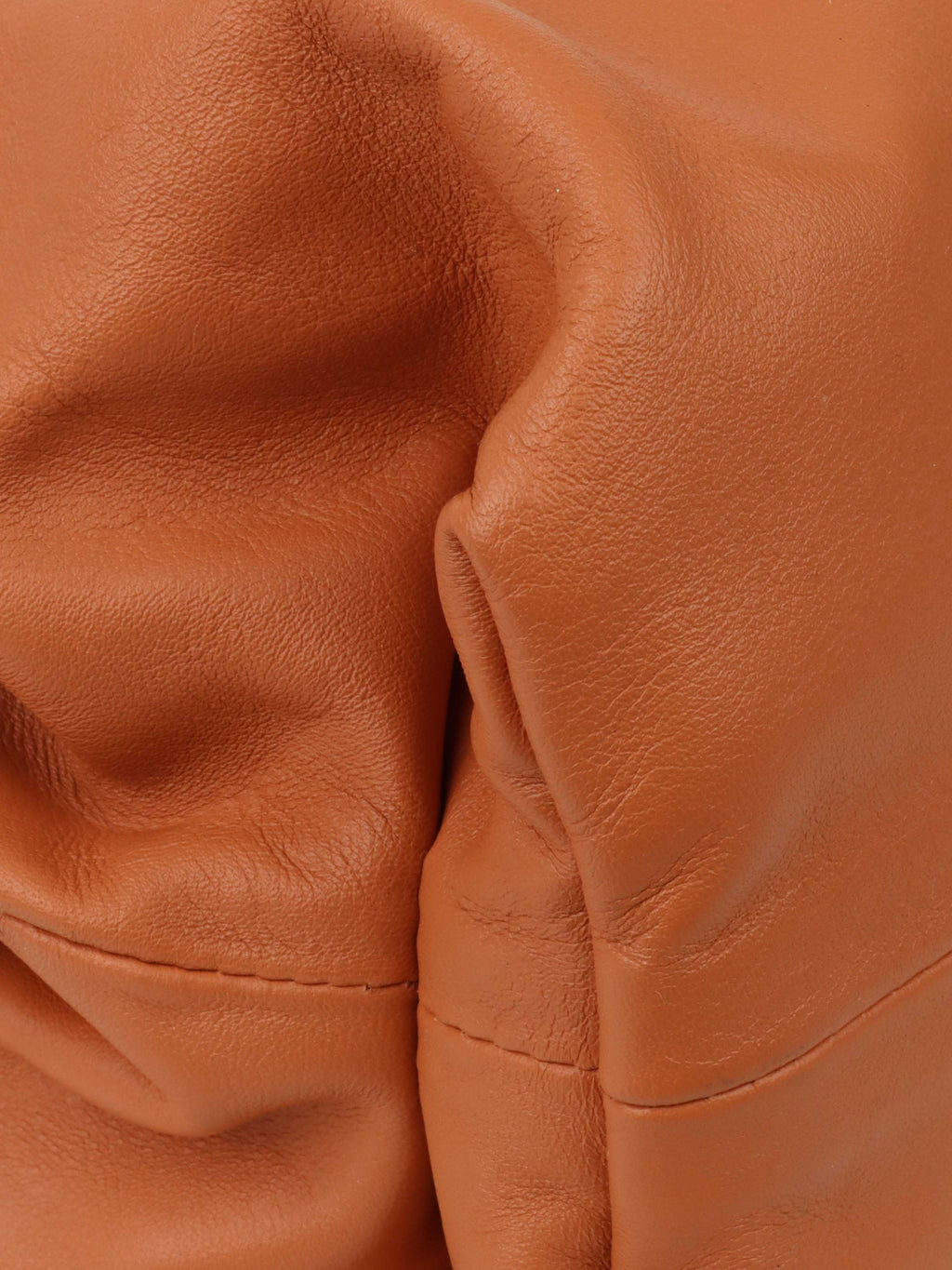 Bottega Veneta Chain Pouch Smooth, Cammello/Gold.