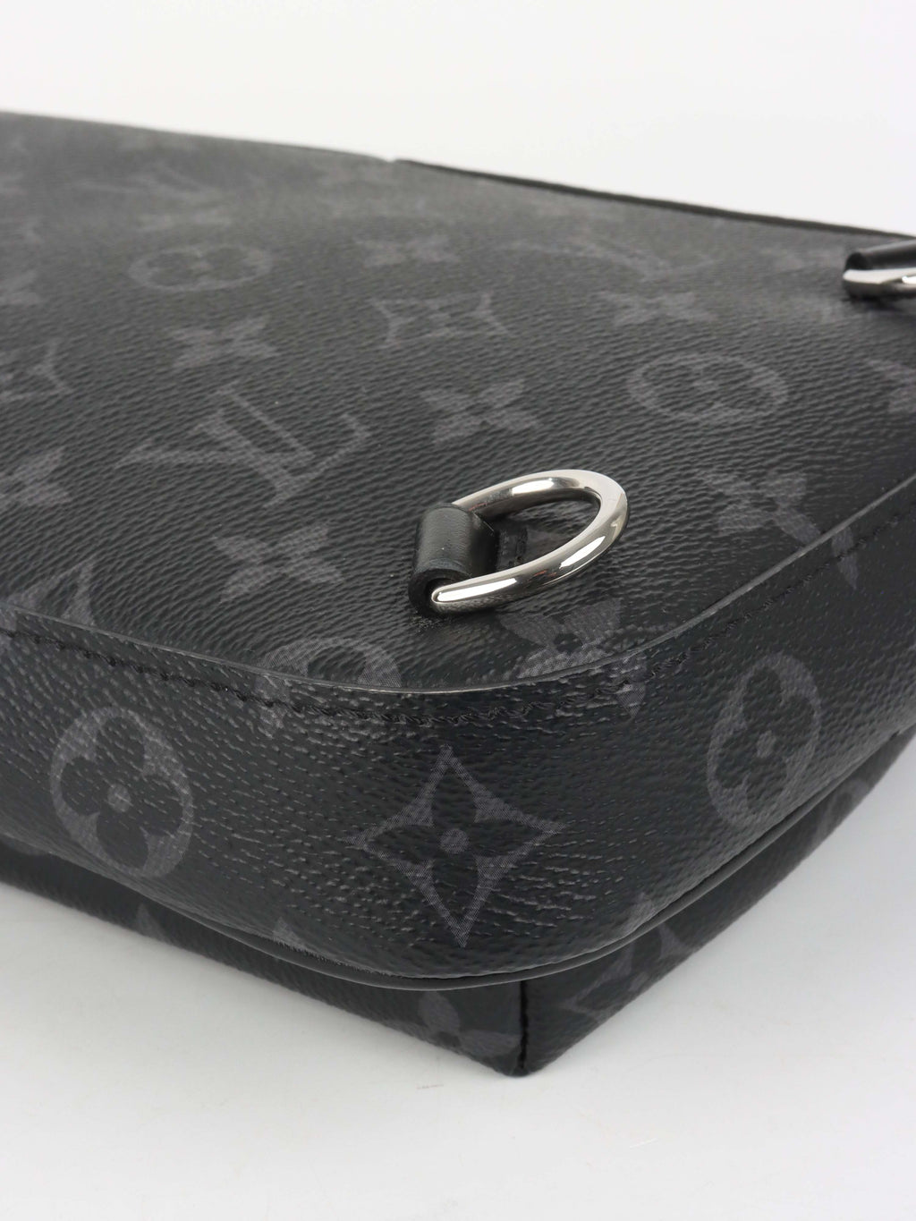 Louis Vuitton Avenue Slingbag PM.