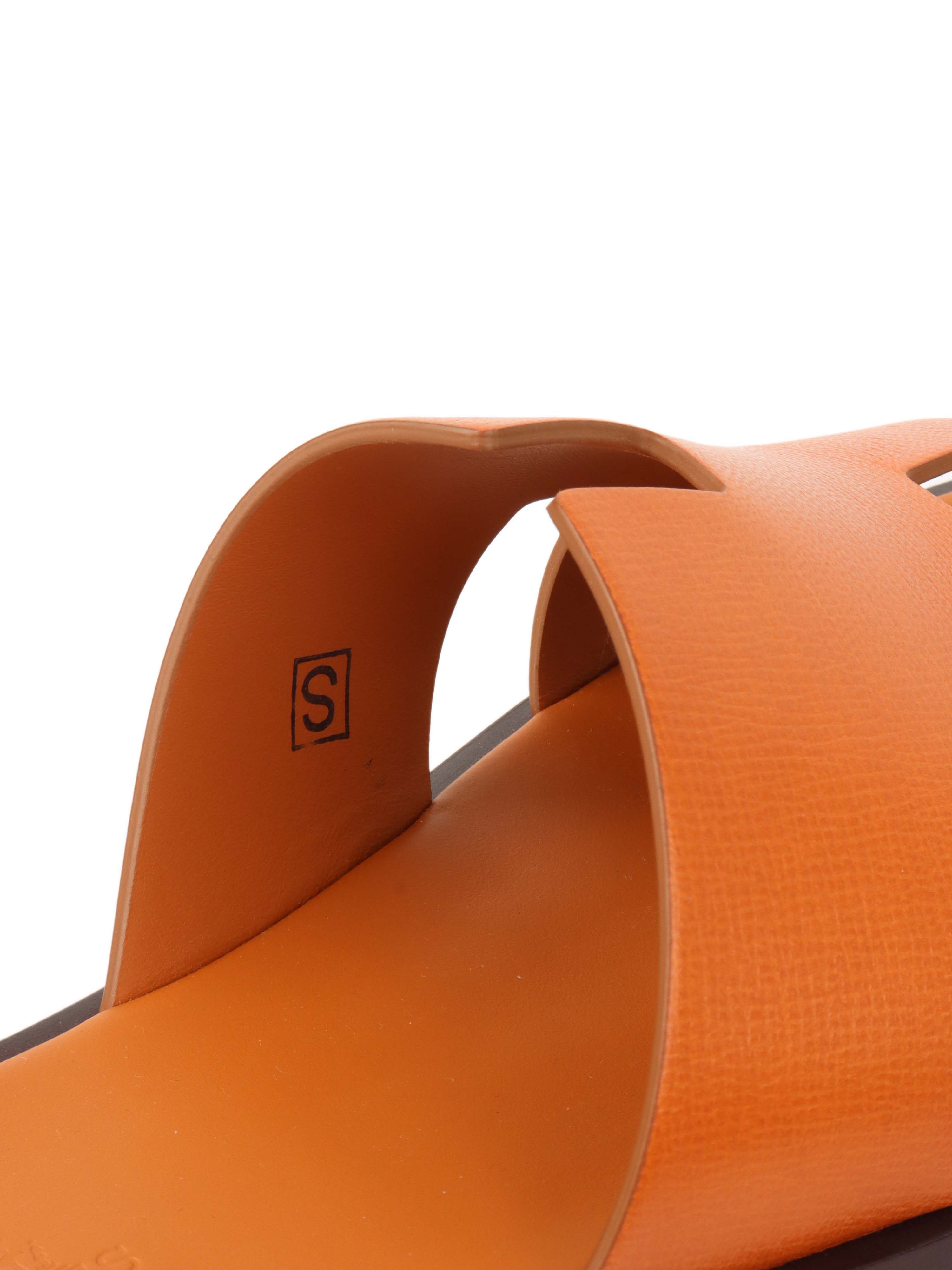 Hermes Marron Glaise Izmir Sandals.