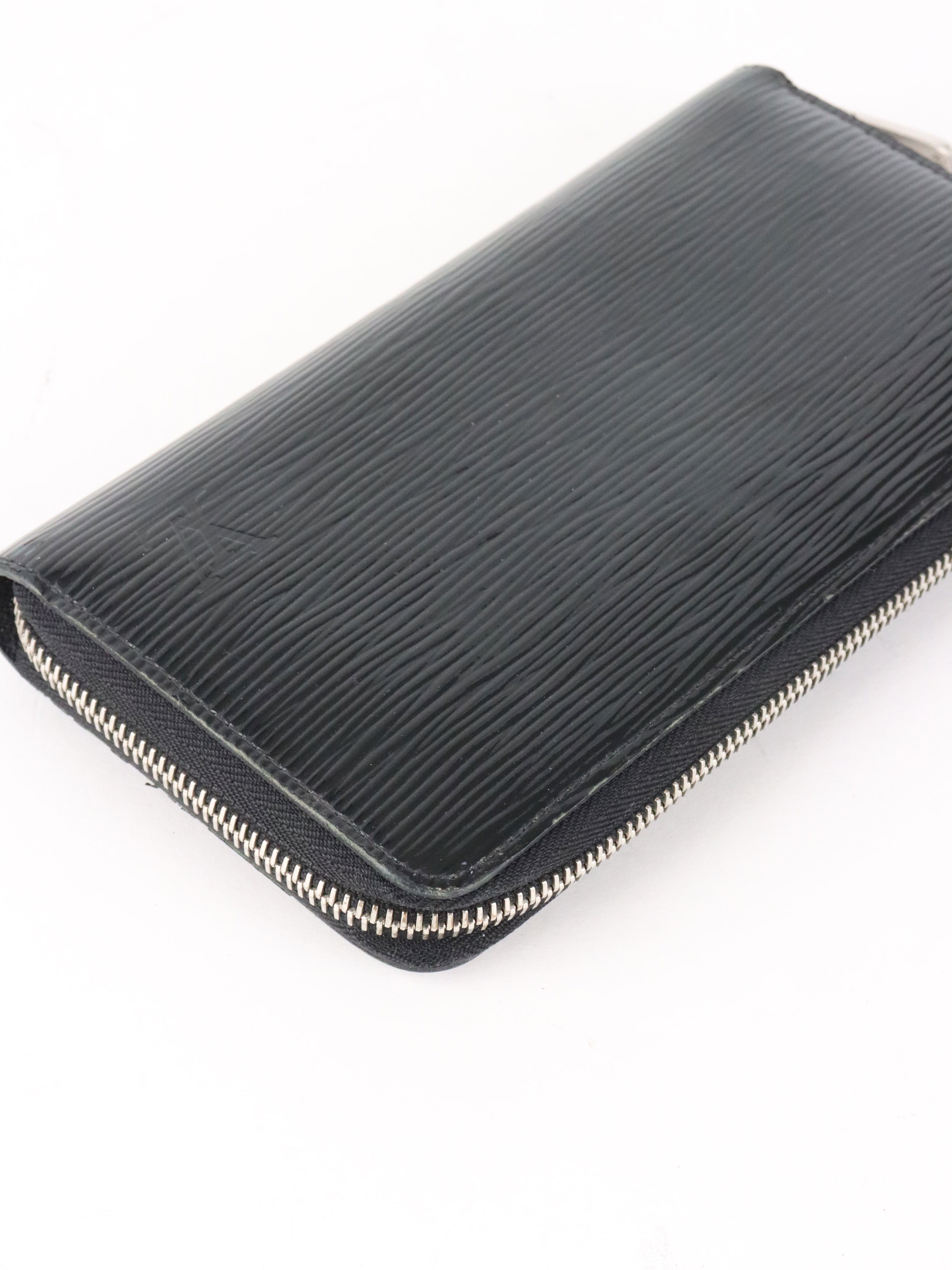 Louis Vuitton Electric Black Patent Long Epi Zippy Wallet