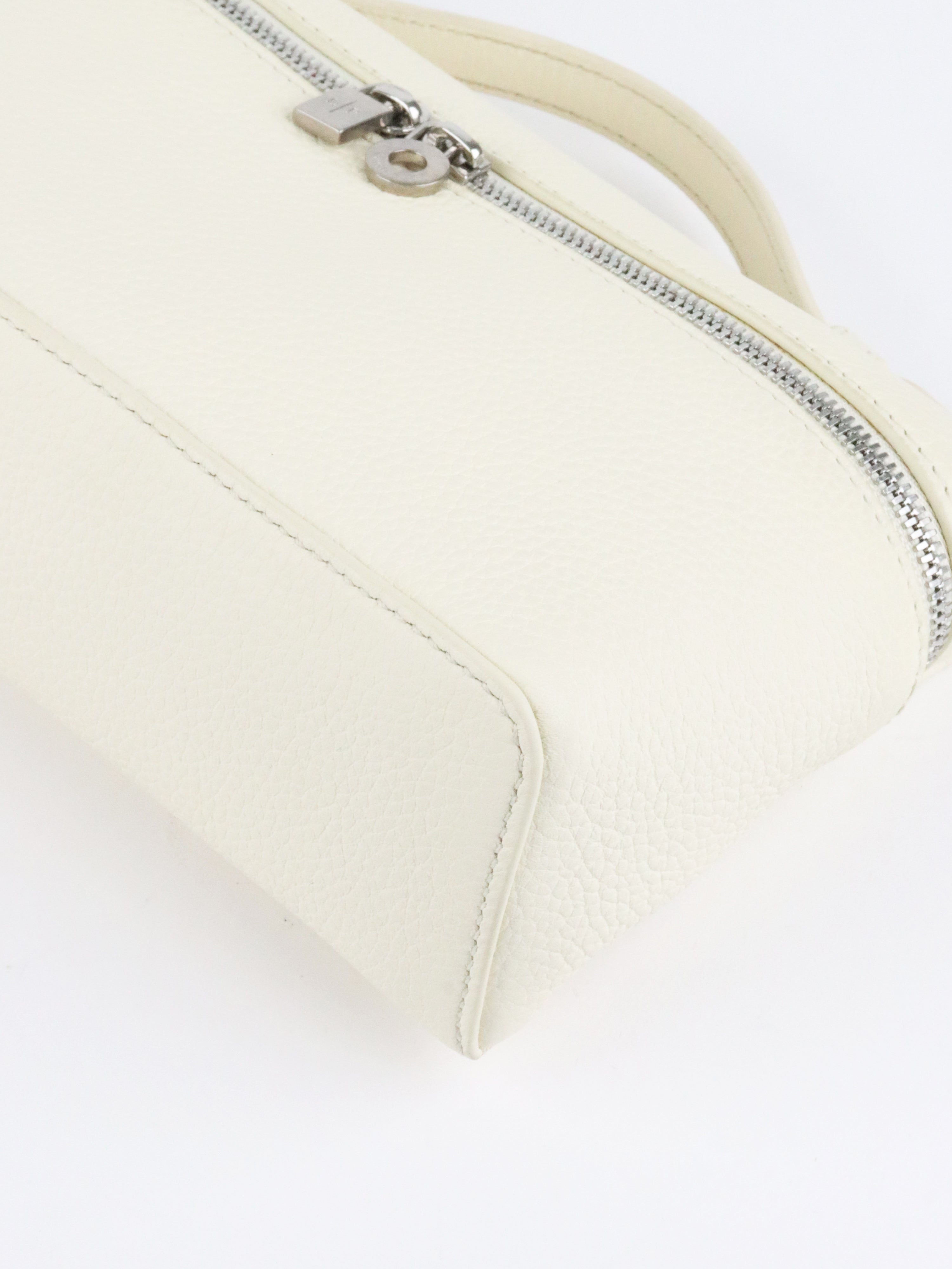 Loro Piana Whisper White Extra Pocket L19 SHW