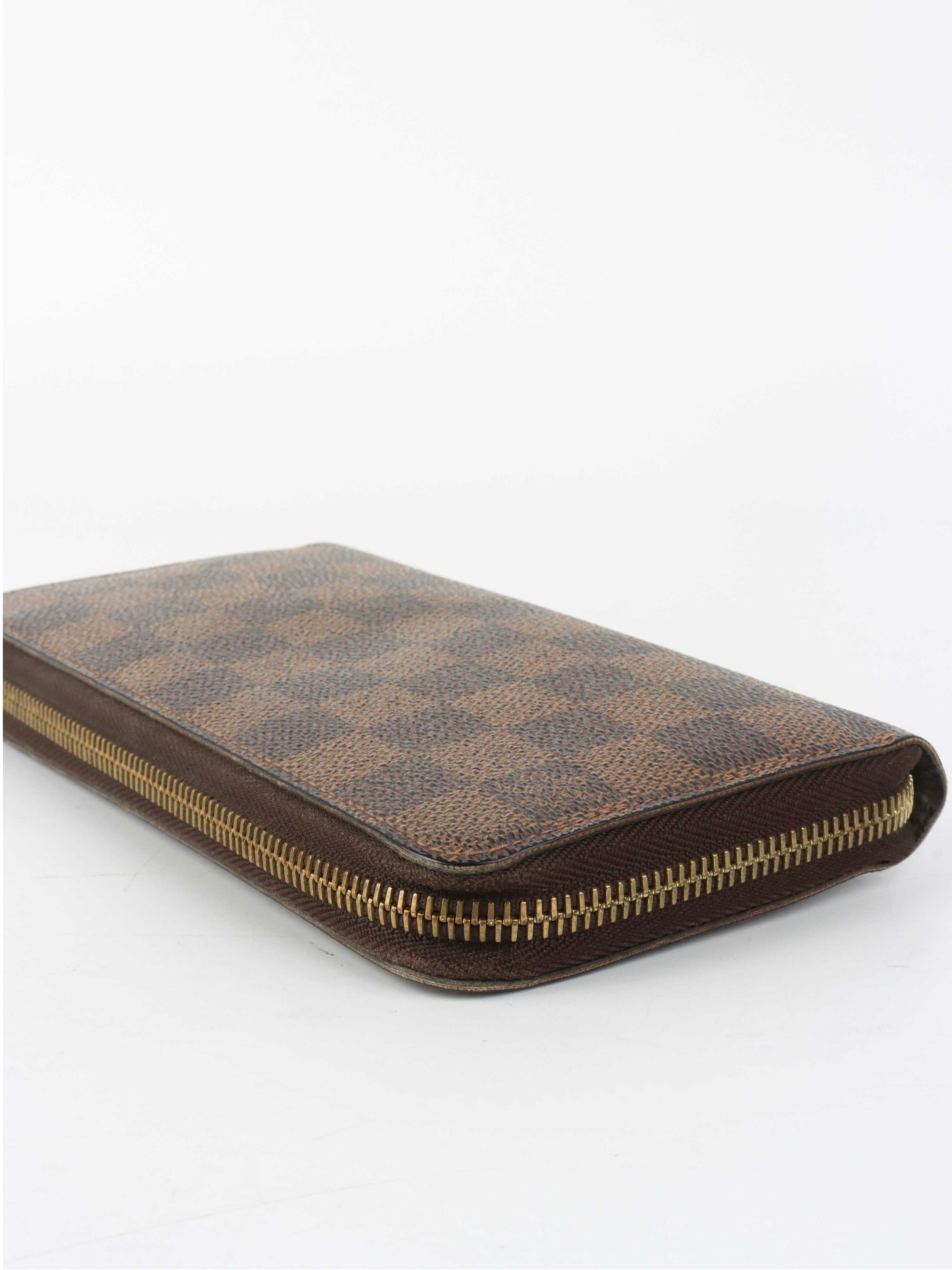 Louis Vuitton Damier Ebene Zippy Wallet