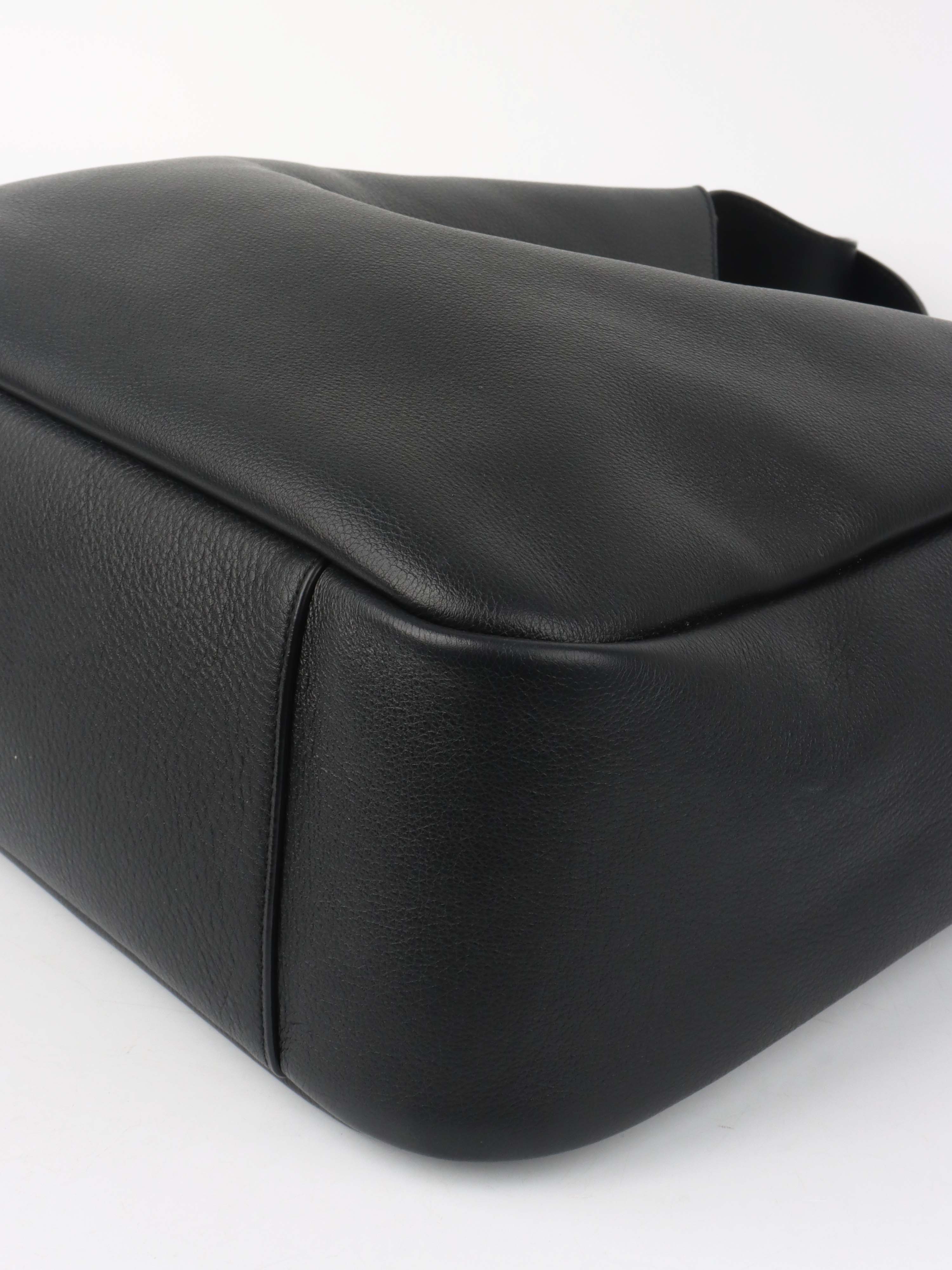 Saint Laurent Large Black LE 5 À 7 Supple Hobo Bag
