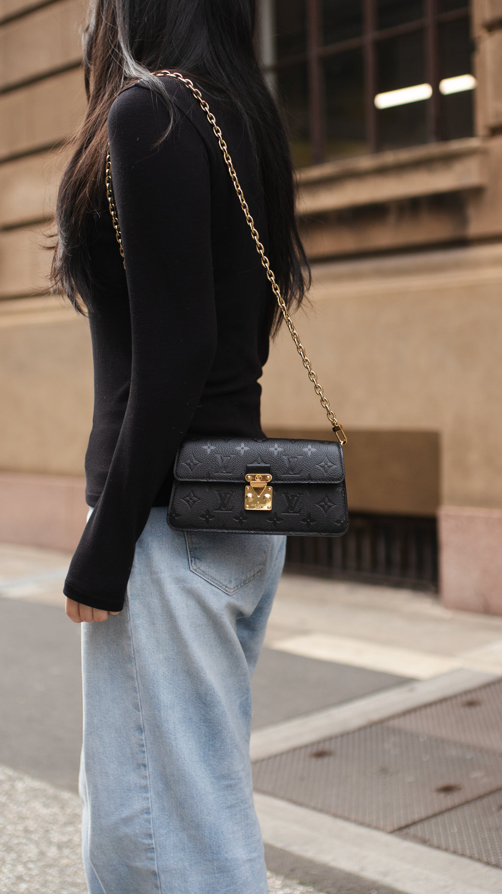 Louis Vuitton Black Métis Wallet On Chain