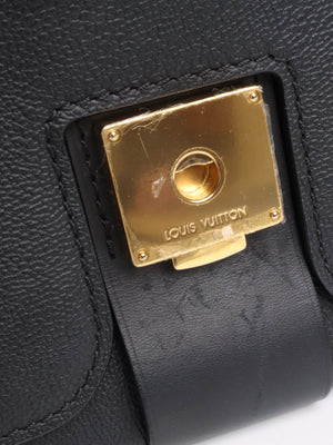 Louis Vuitton Black Very Chain Bag – Votre Luxe