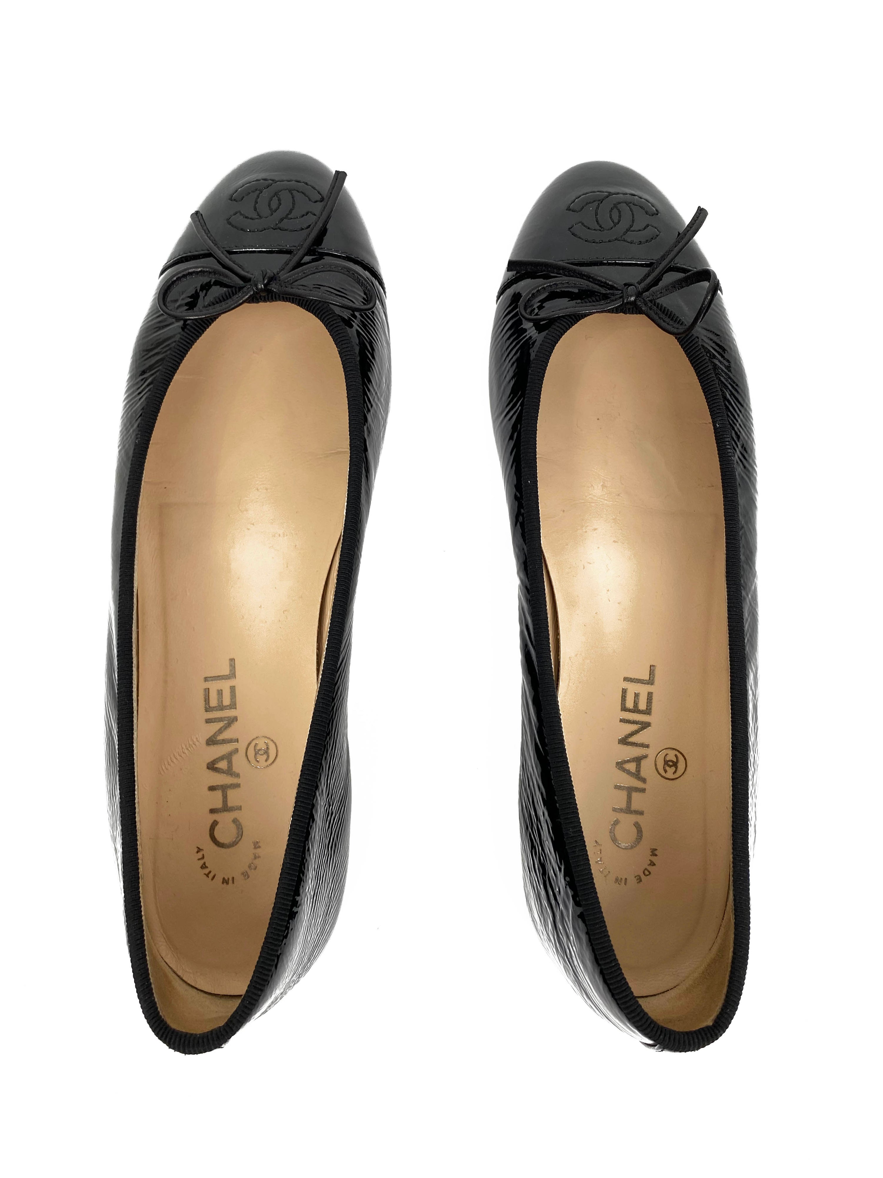 Chanel Black CC Cap Toe Ballet Flats 39
