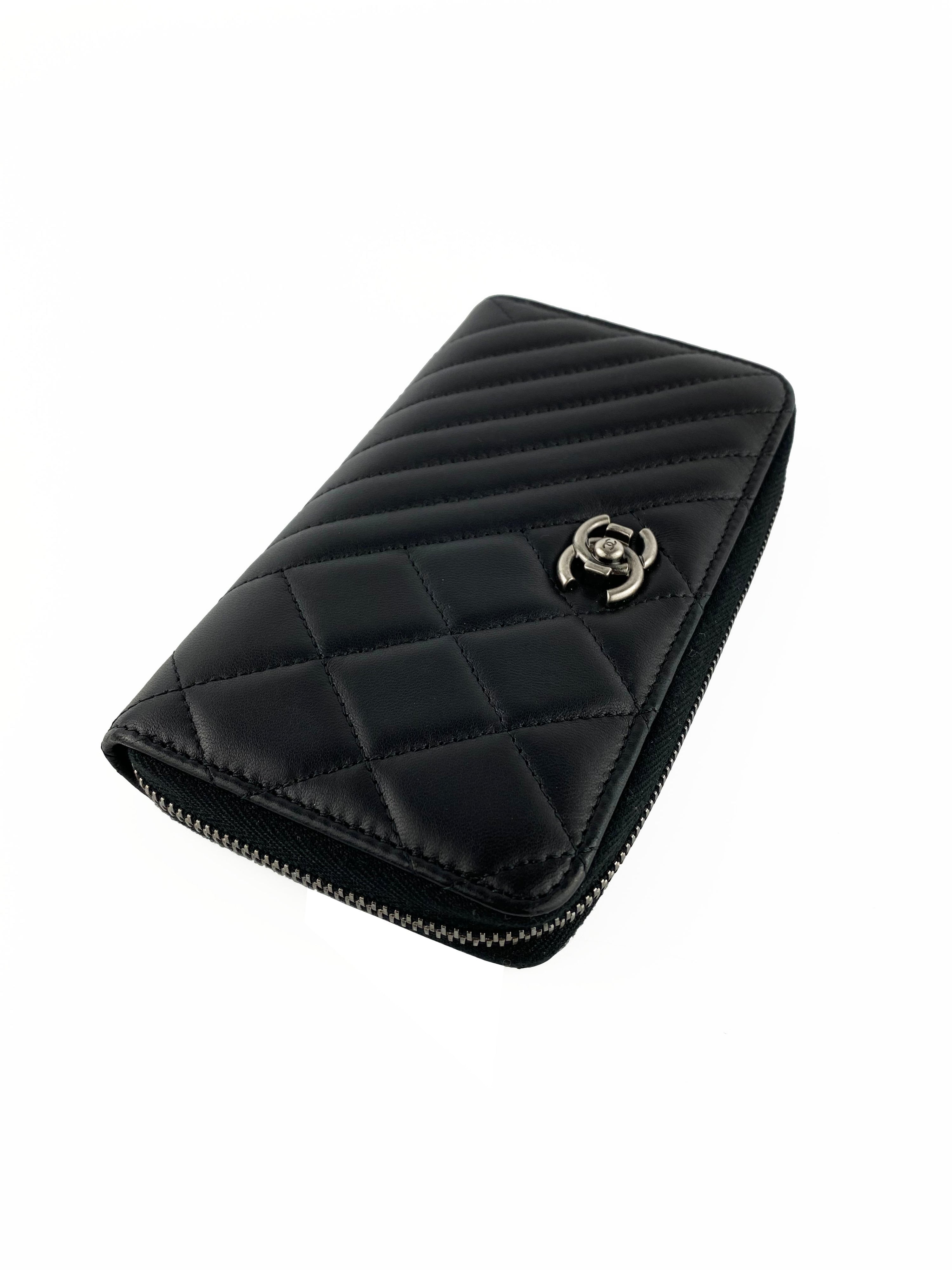 Chanel Black Zipped Lambskin Wallet