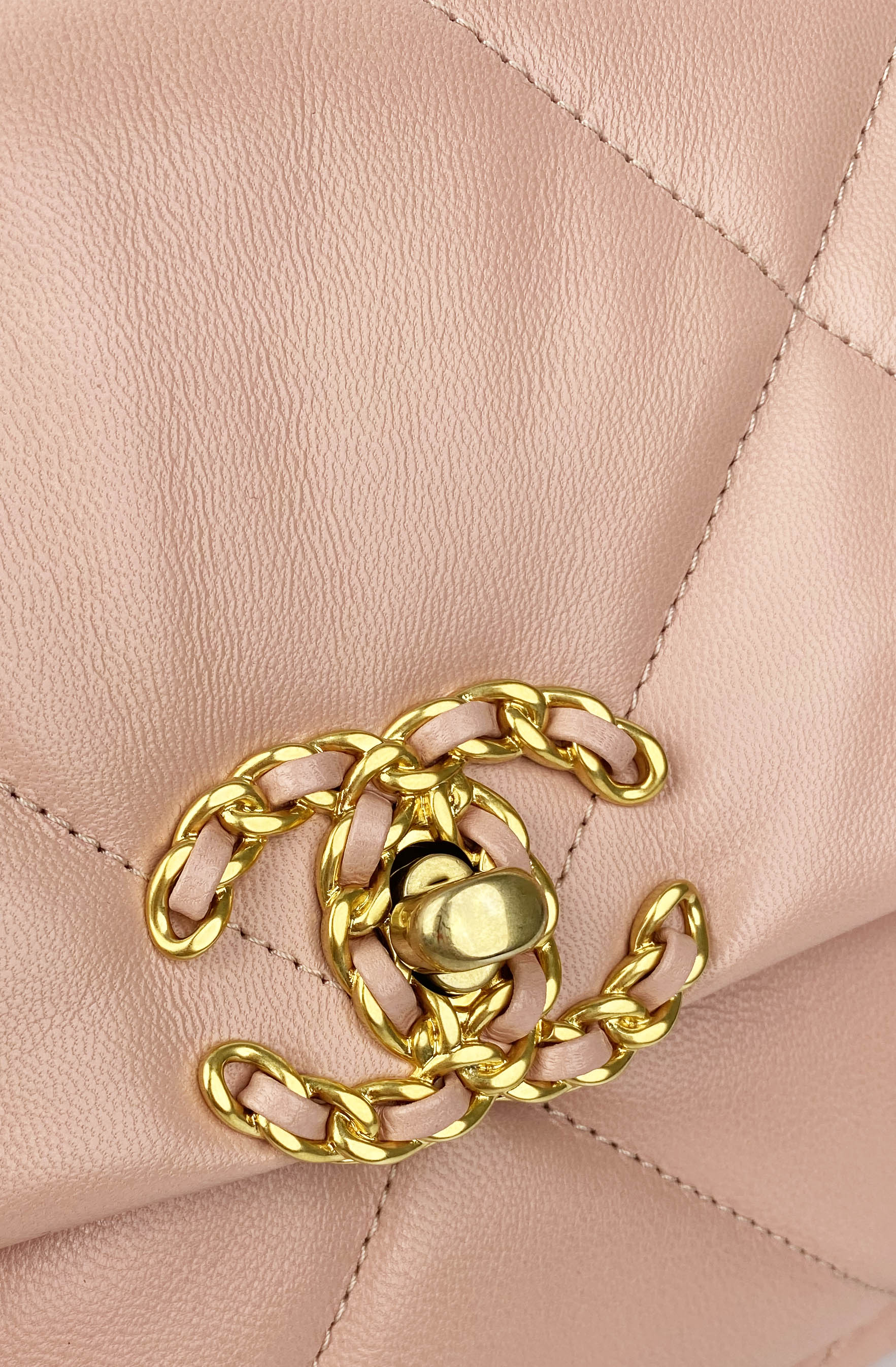 Chanel Blush Pink Small C19 Bag – Votre Luxe