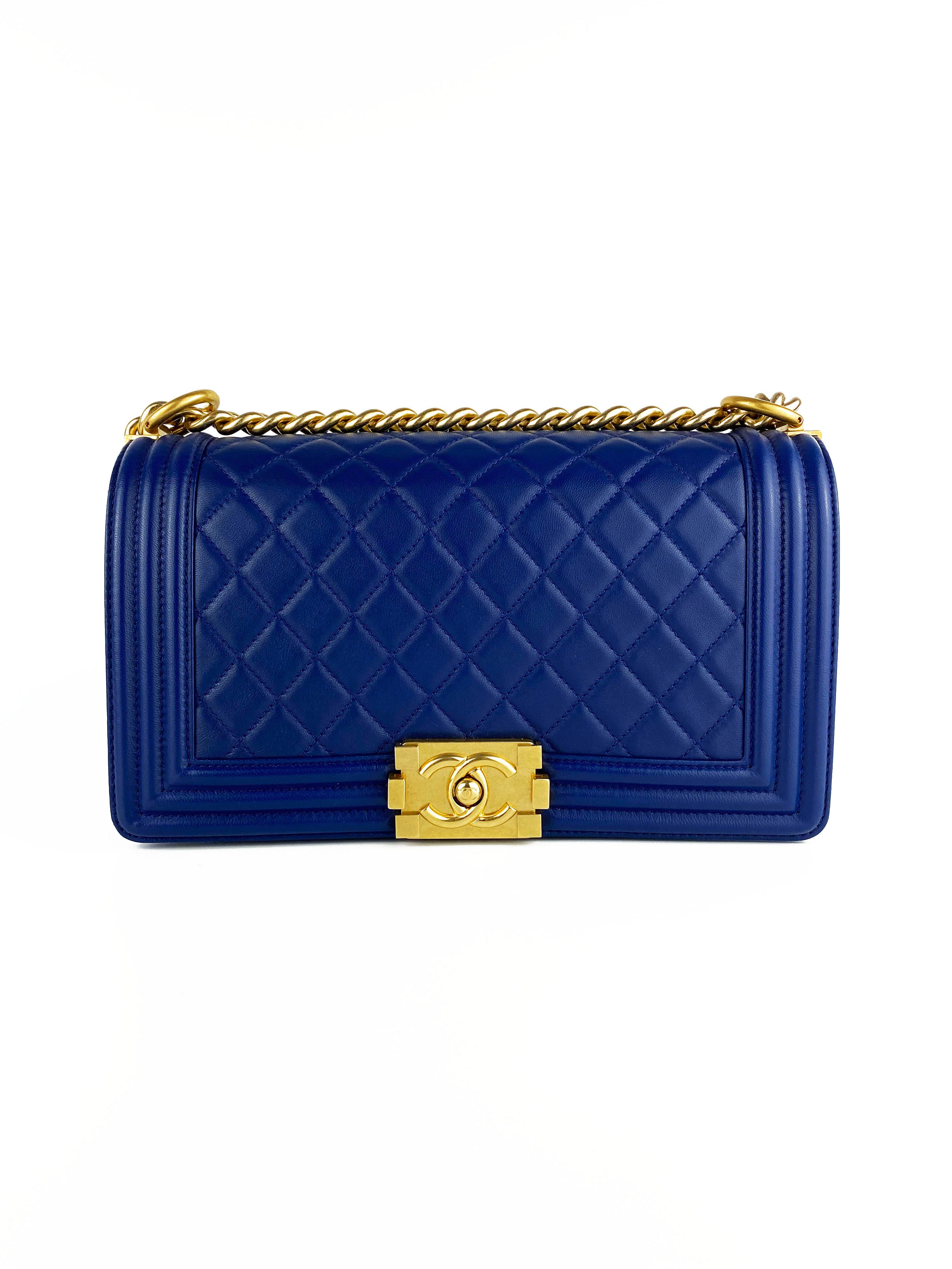 Baby blue chanel deals boy bag