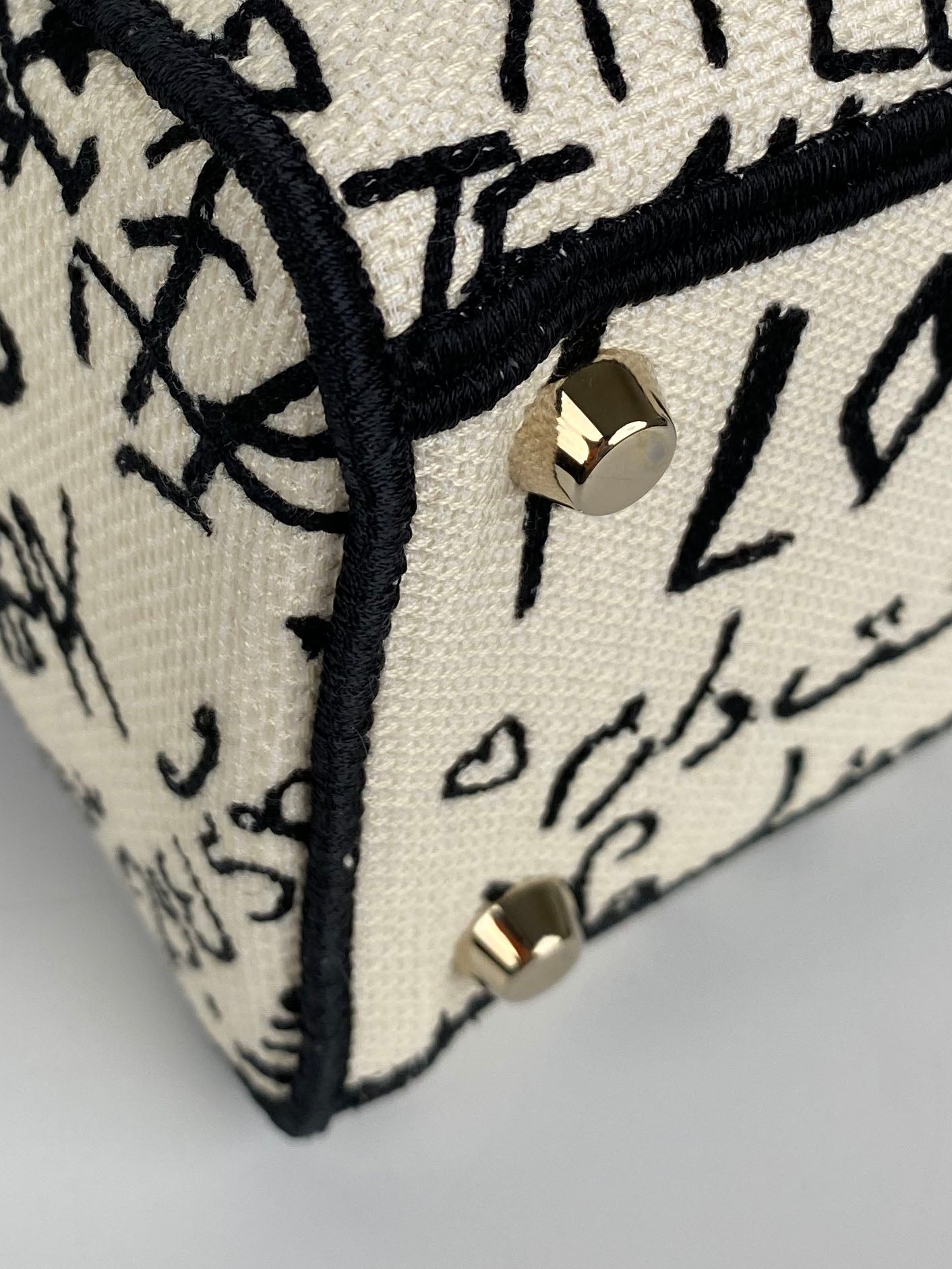 Dior Lady Dioramour D'Lite Bag