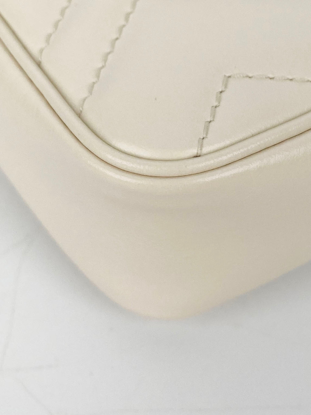 Gucci Super Mini White Marmont Bag