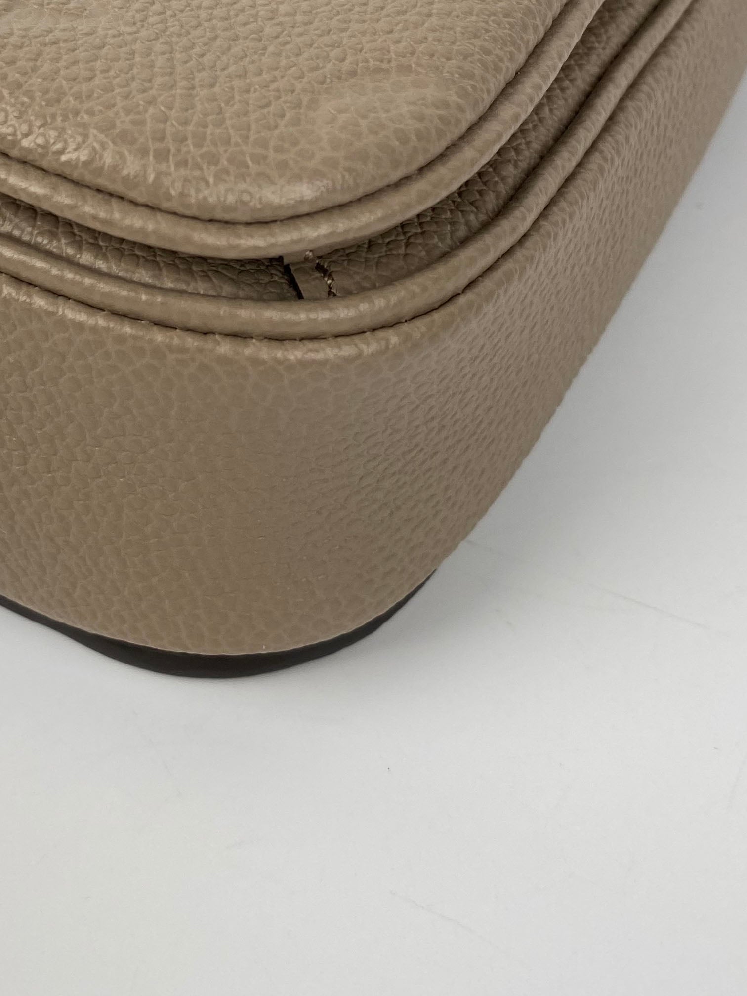 Louis Vuitton Beige Pochette Metis Bag – Votre Luxe