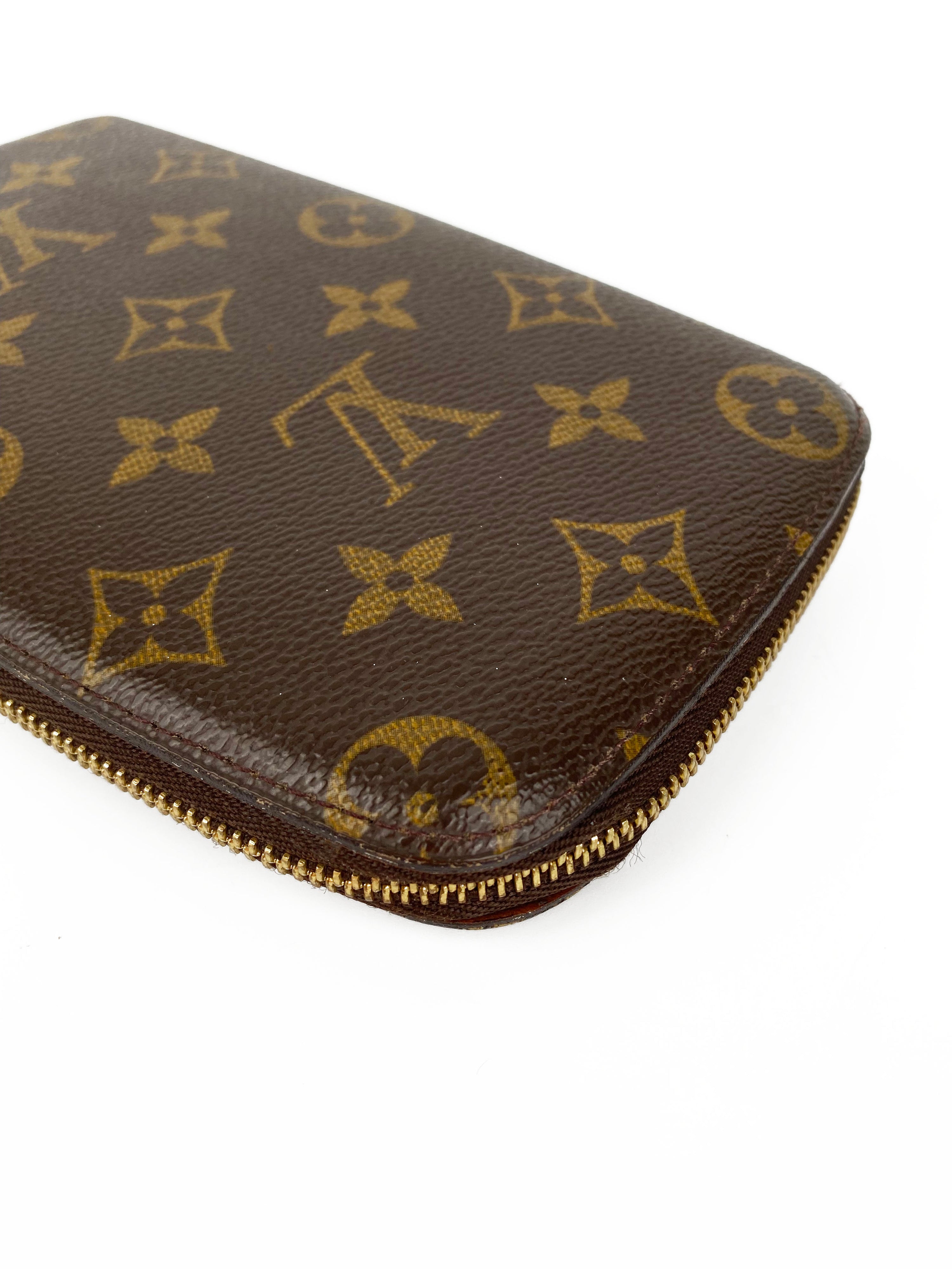 Louis Vuitton Monogram Agenda Wallet