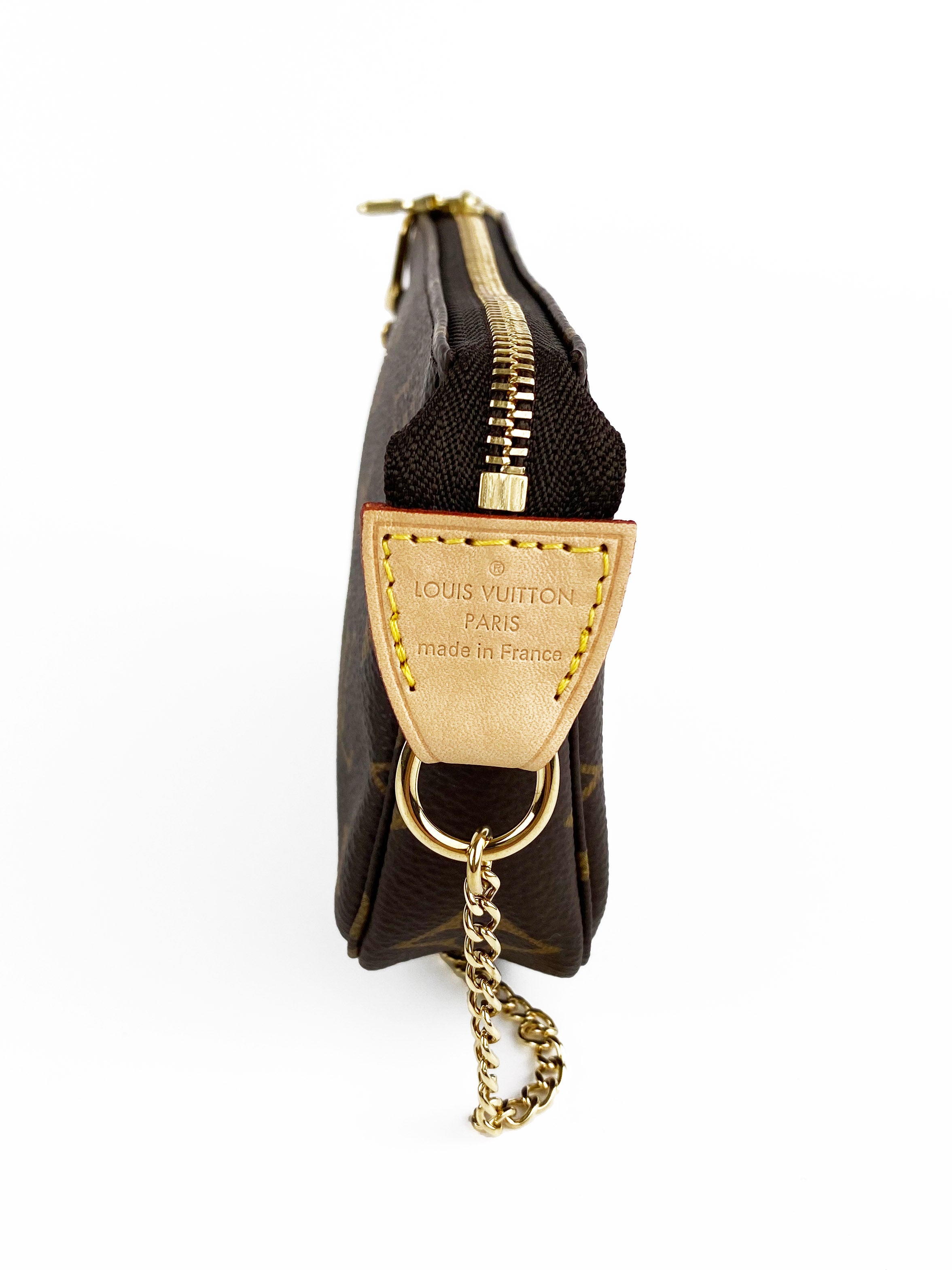 Preloved Louis Vuitton Pochette Accessoires Monogram Bag SD0060 011323 –  KimmieBBags LLC