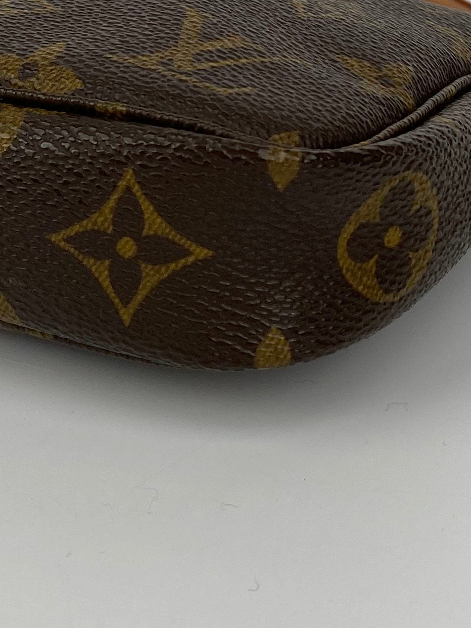 Louis Vuitton Monogram Pochette Bag