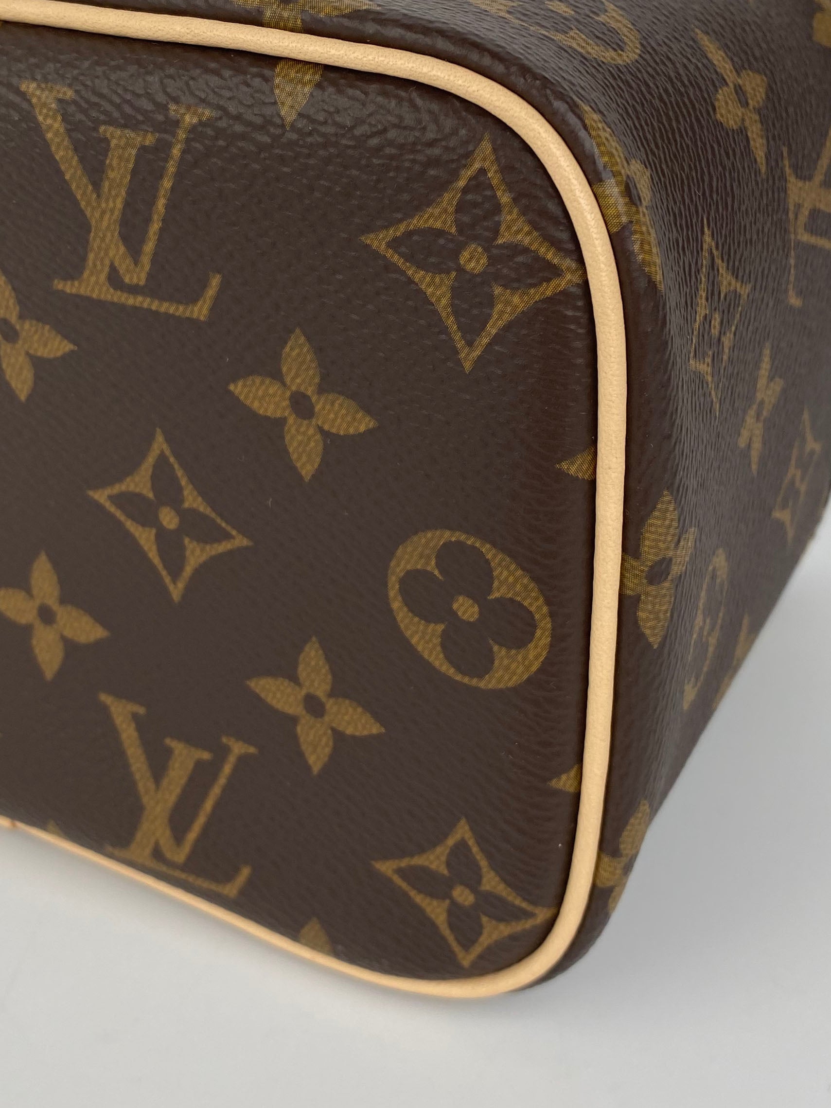 Louis Vuitton Nice Mini Toiletry Bag – Votre Luxe