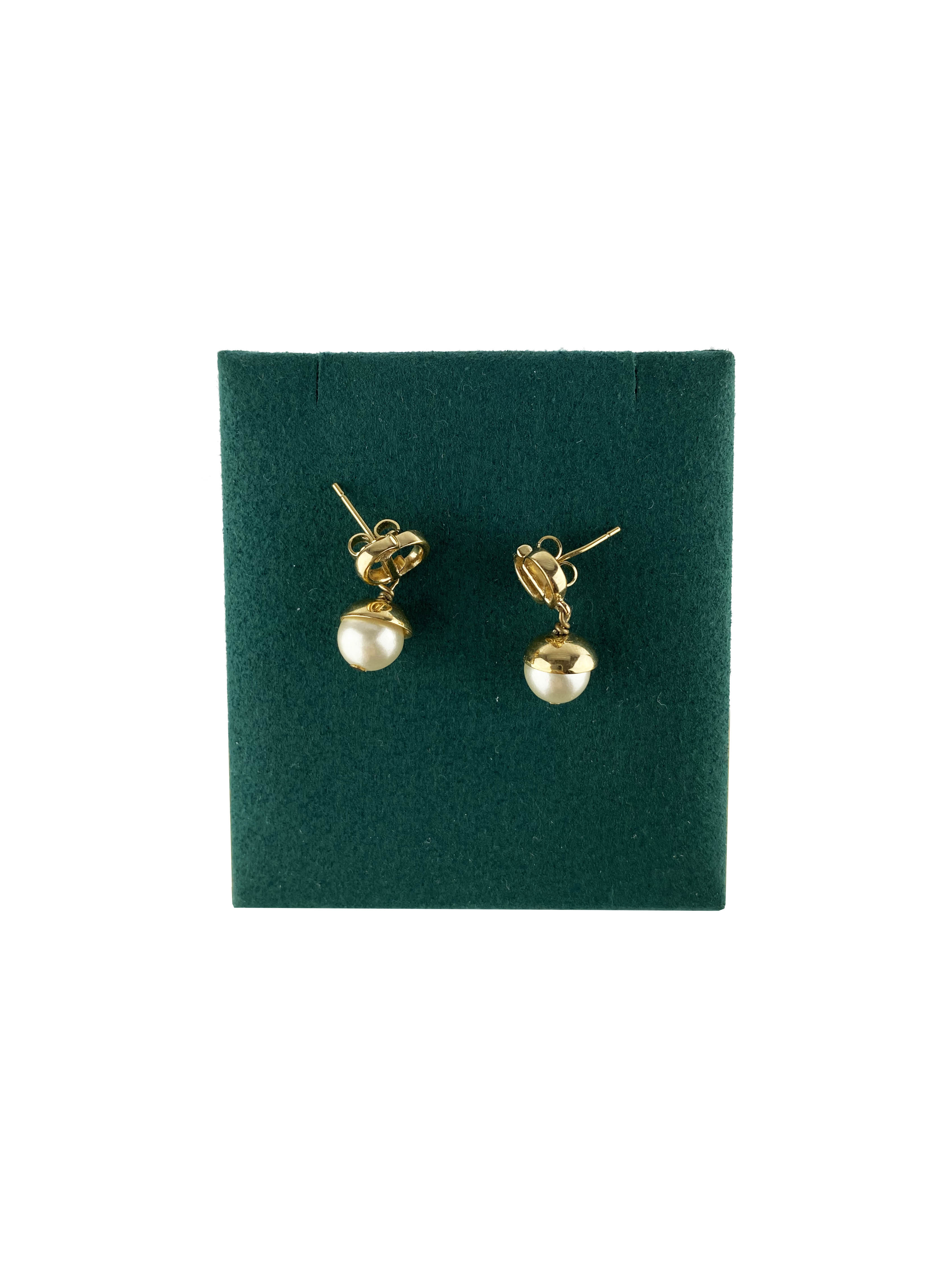 dior-pearl-earrings-1.jpg