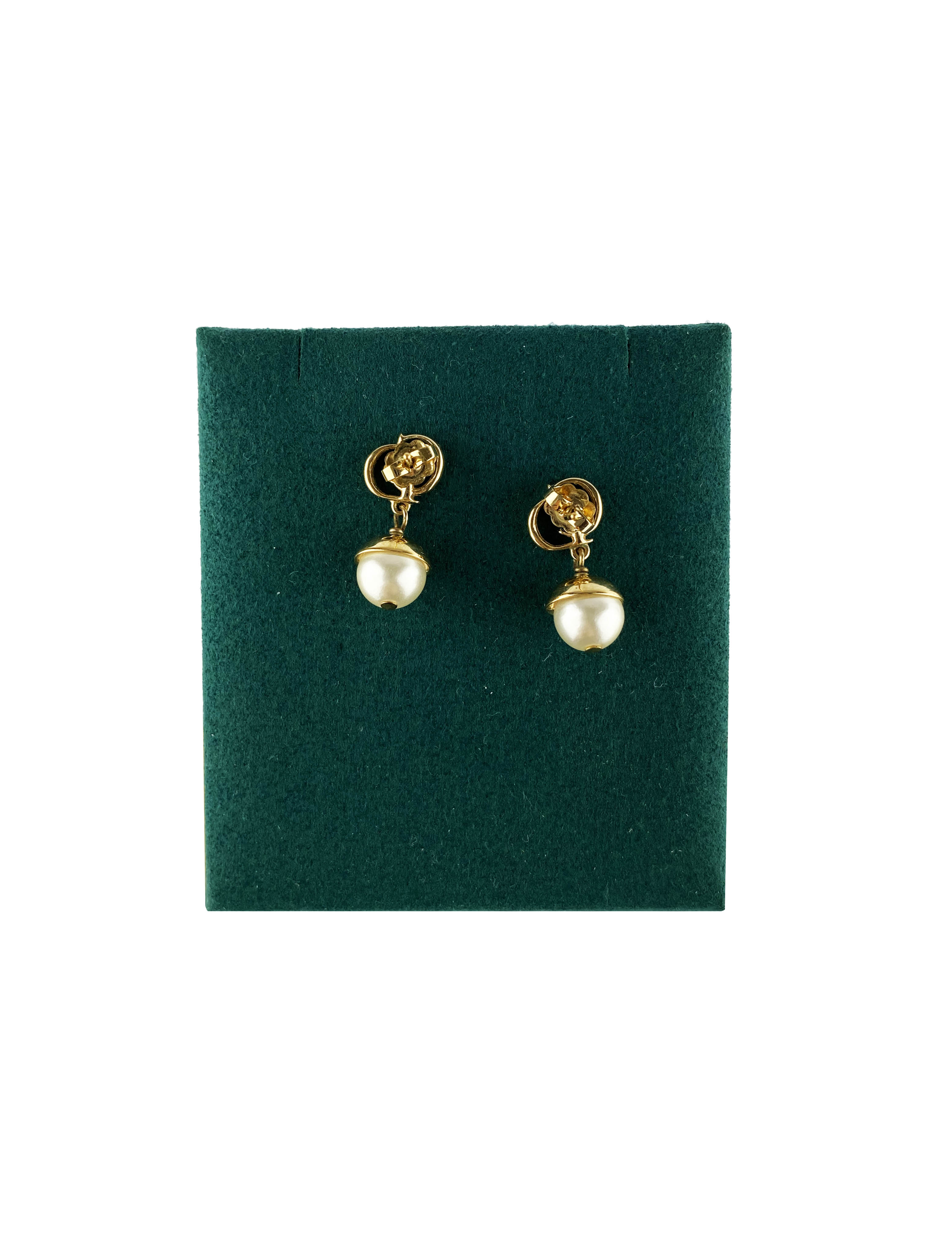 dior-pearl-earrings-2.jpg