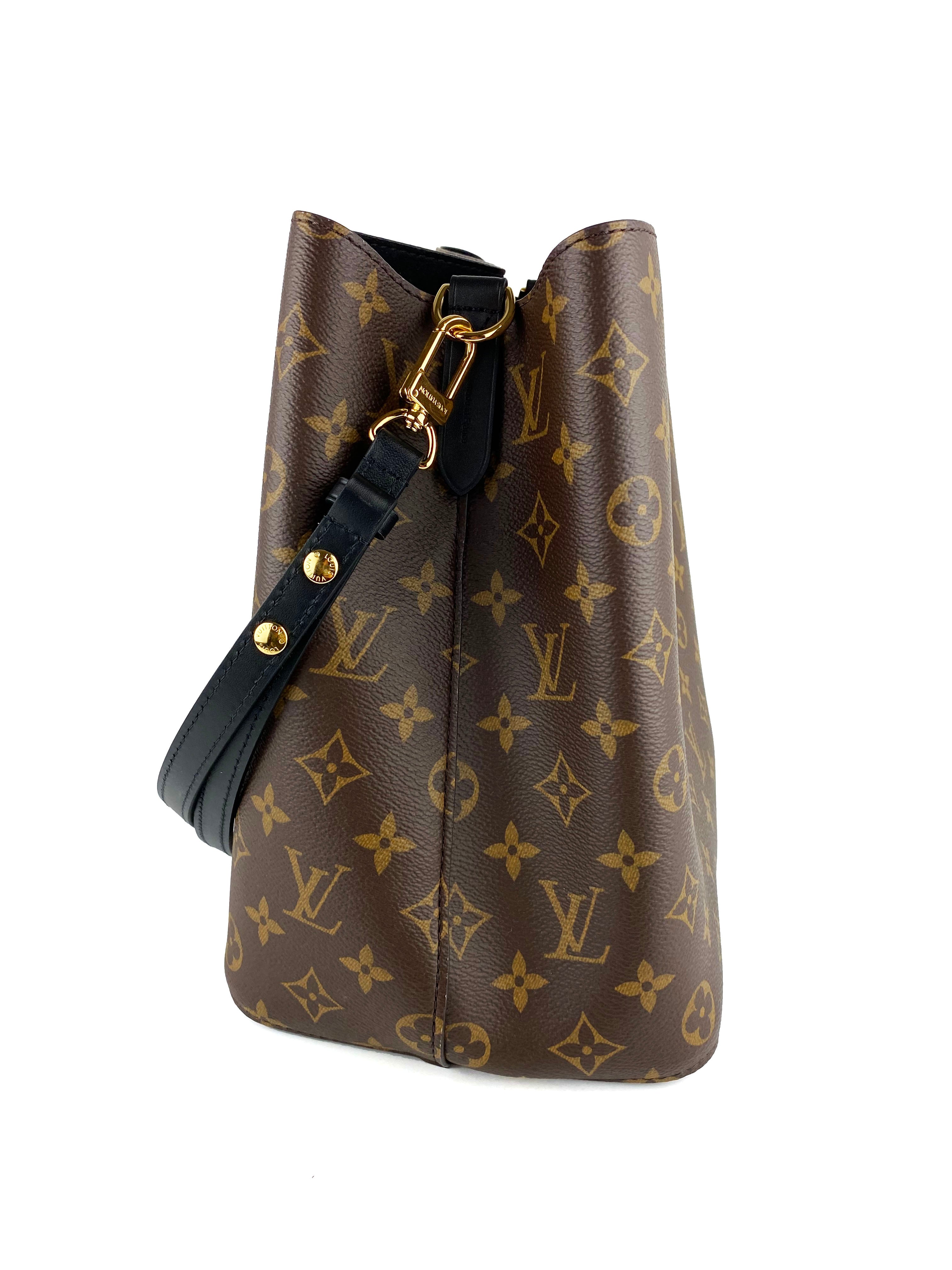 LOUIS VUITTON NéoNoé Bucket Bag