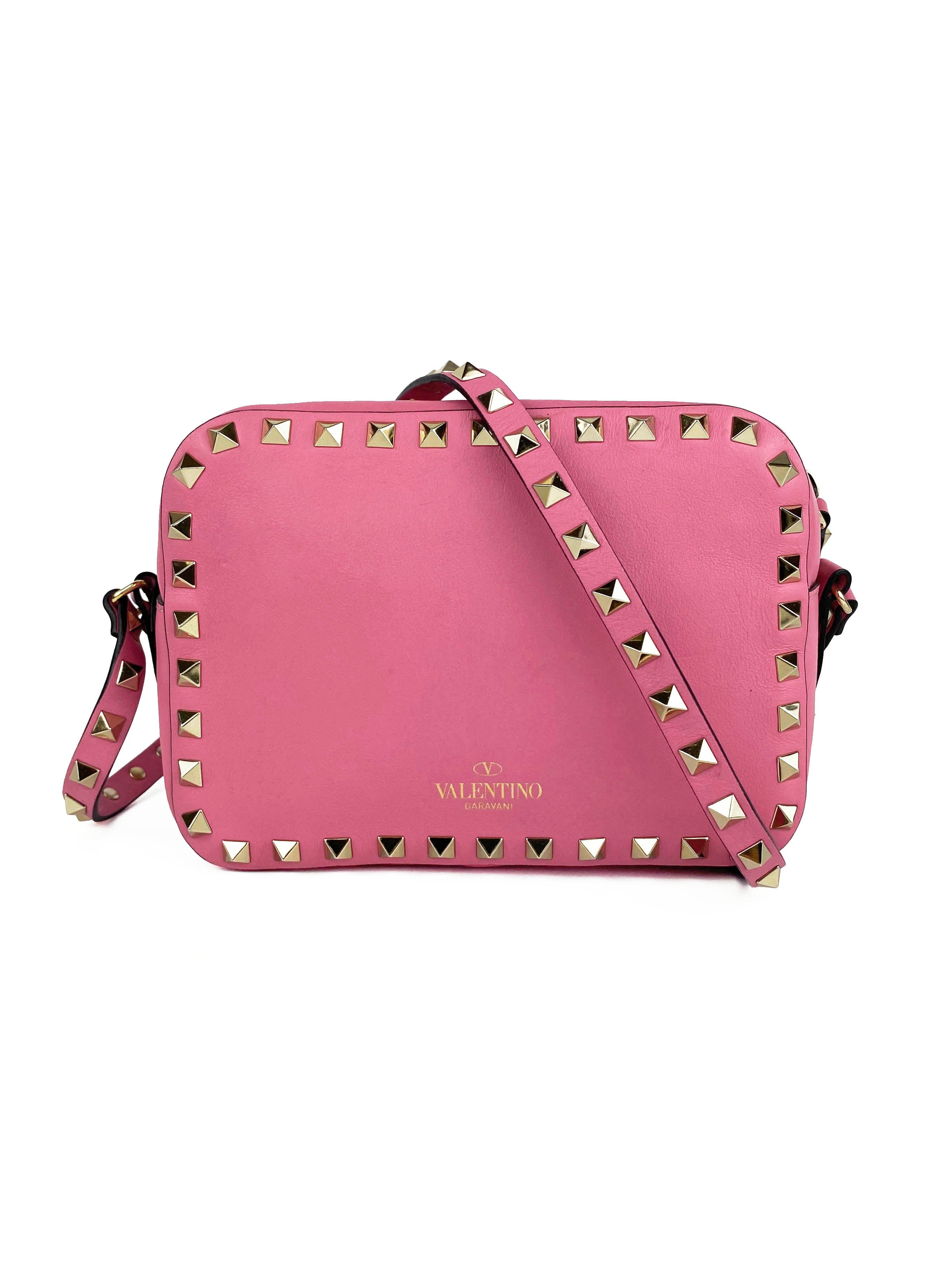 valentino-pink-rockstud-camera-bag-1_56738f9c-d2d2-4e84-9bed-a5cb2198501f.jpg